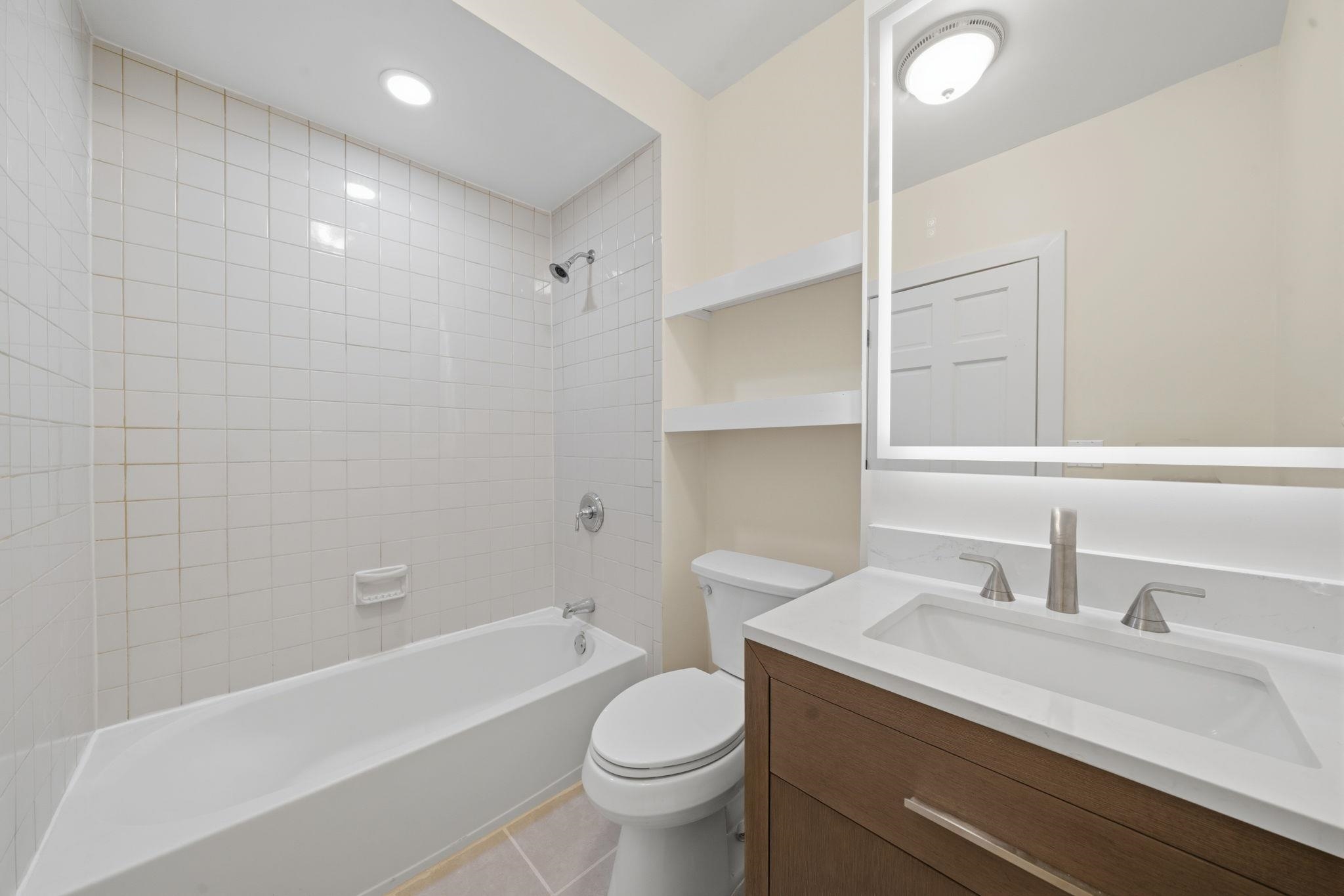 213 YORK ST Unit: 2