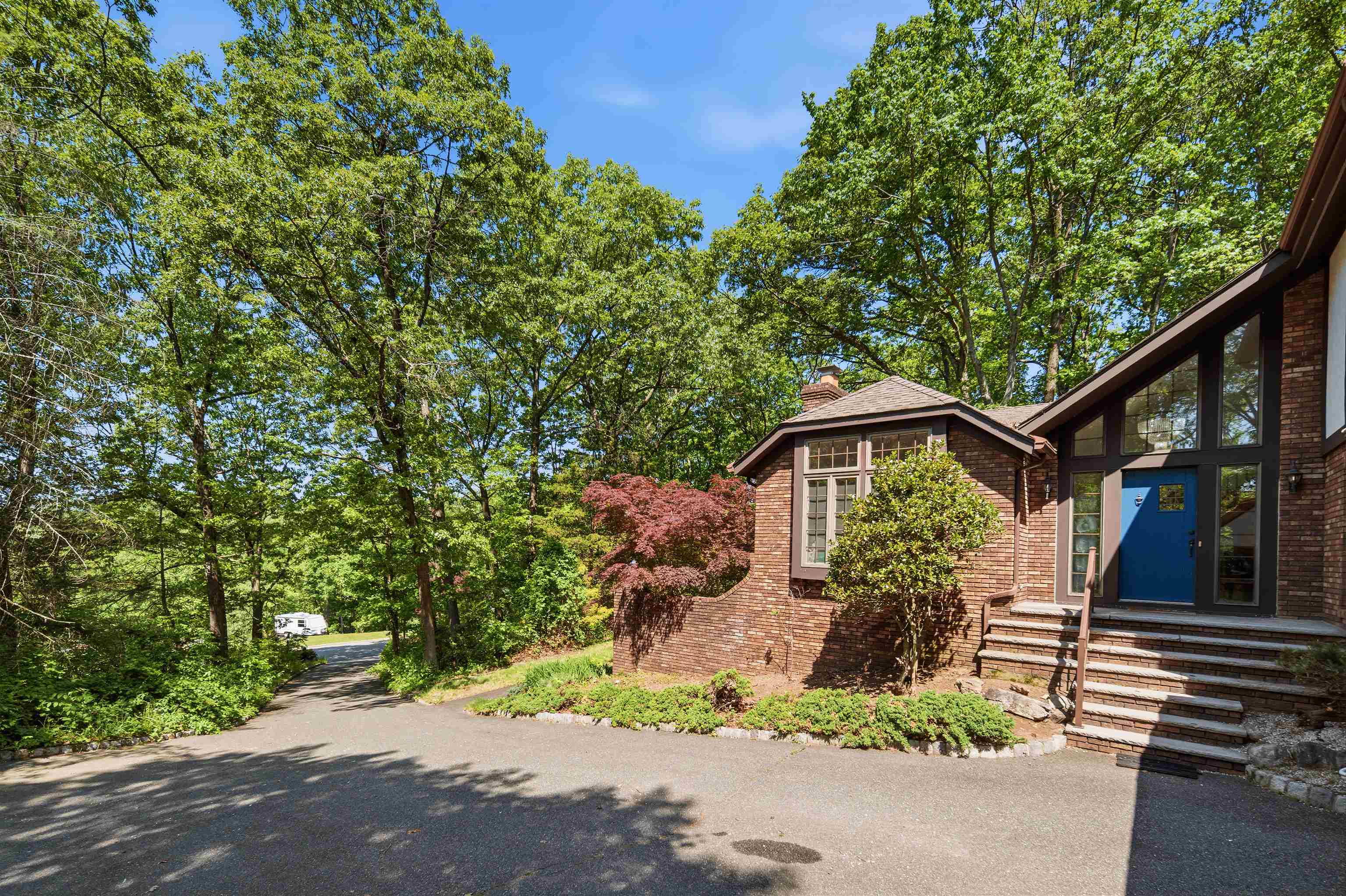 2 CAROL RD