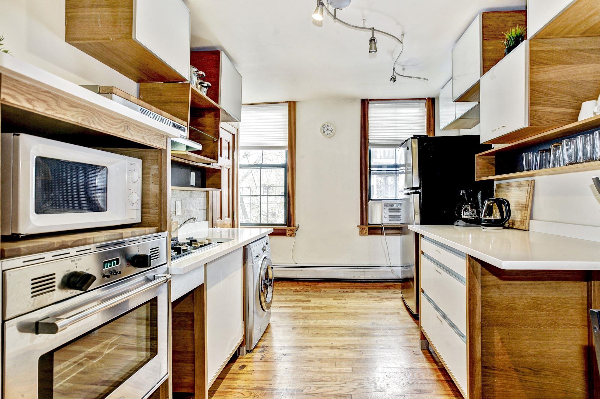314 6TH ST Unit: B