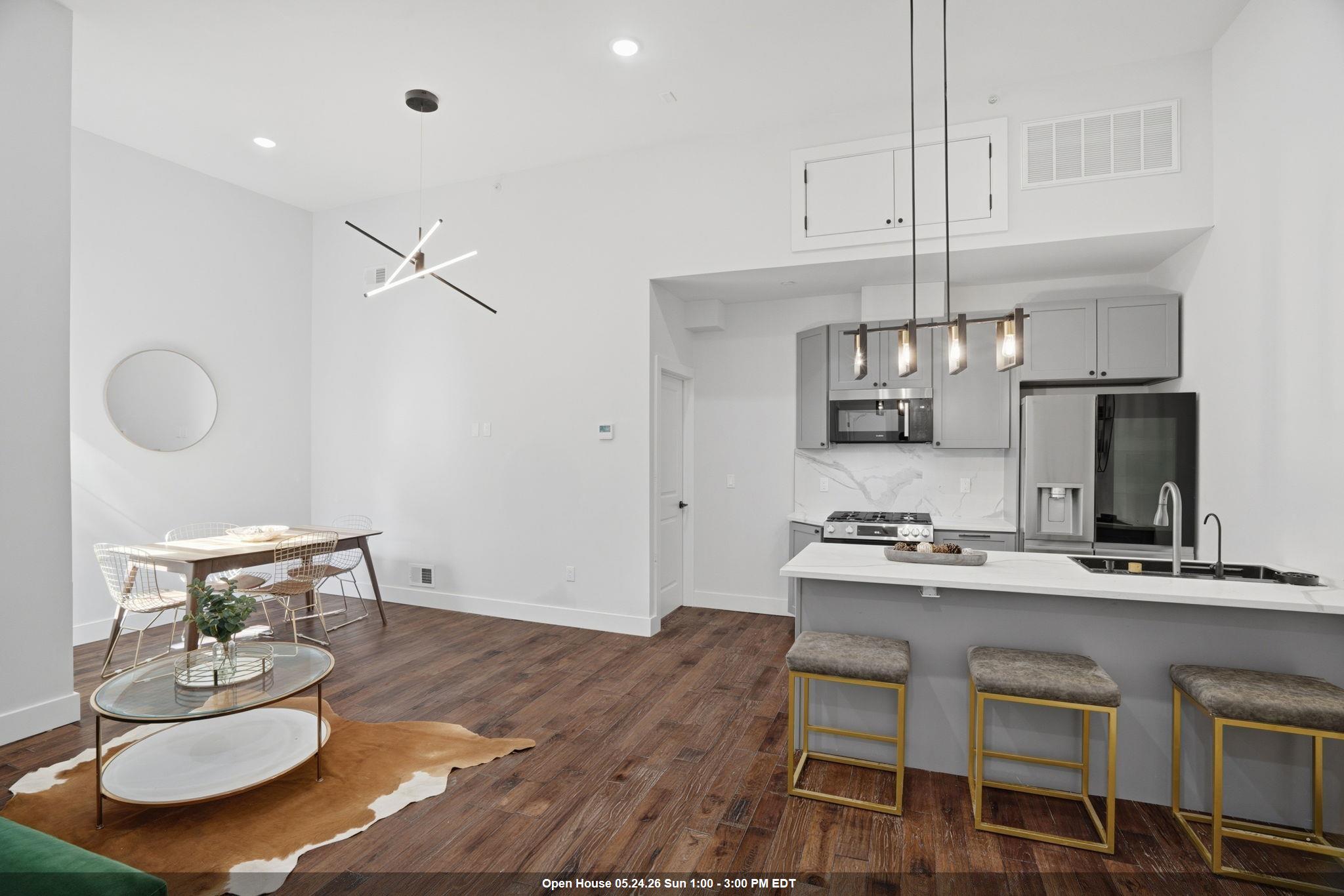 104 GLENWOOD AVE Unit: 201