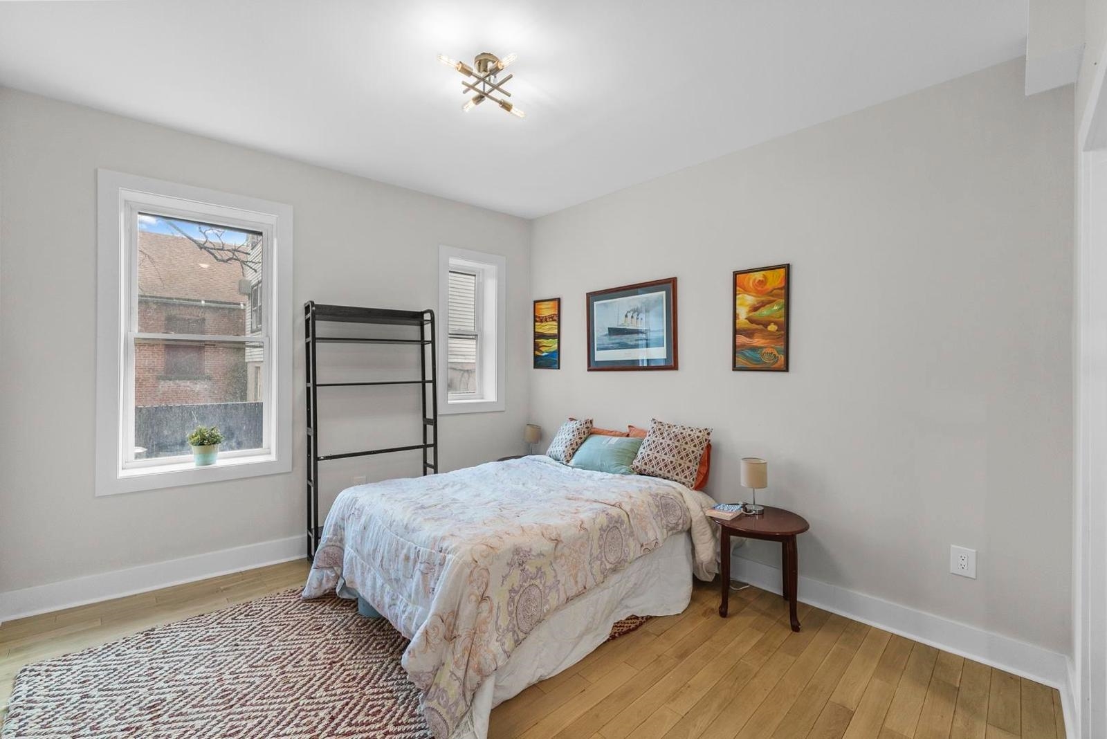 684 SUMMIT AVE Unit: 1