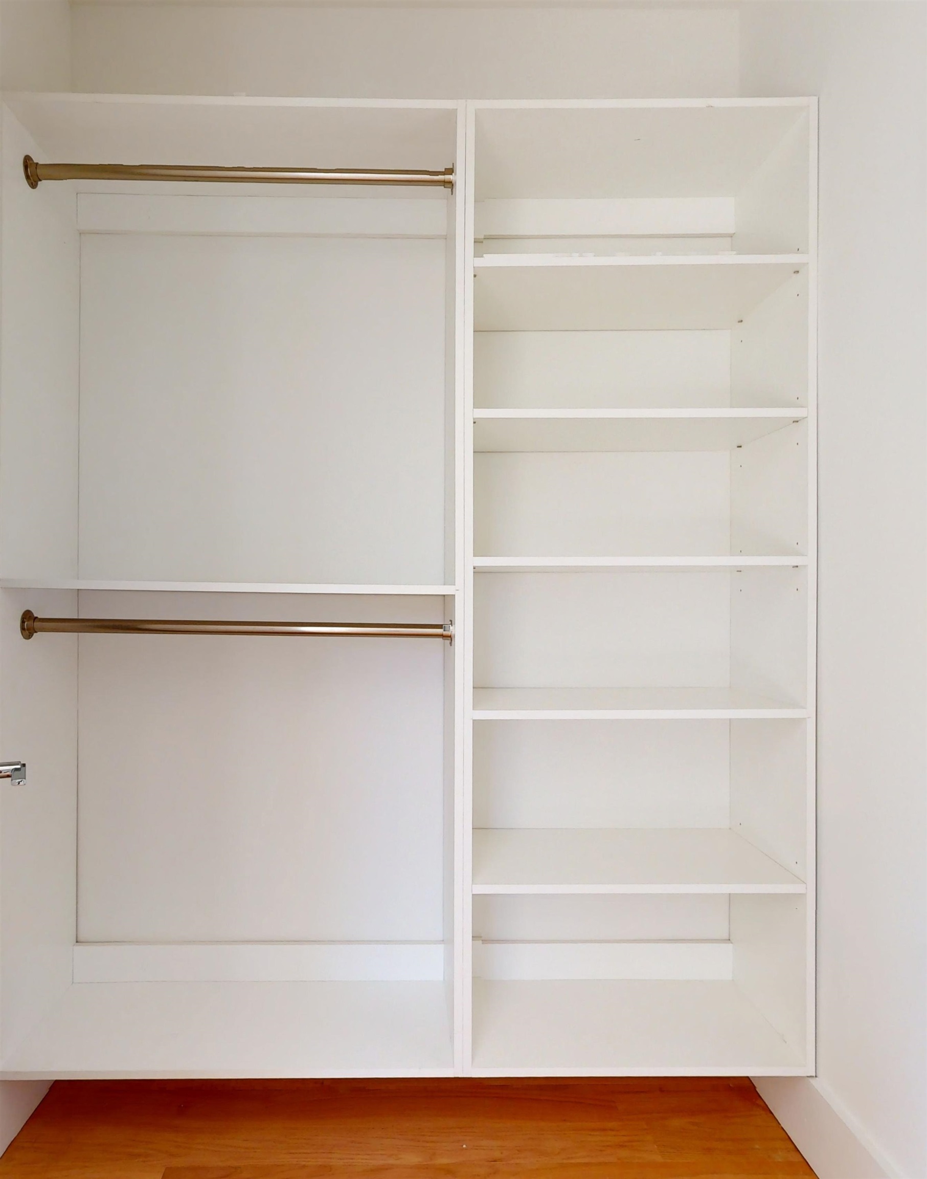 220 FREEMAN AVE Unit: 1
