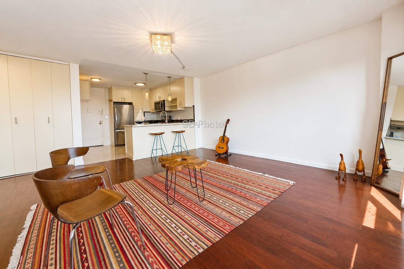 135 MONTGOMERY ST Unit: 17