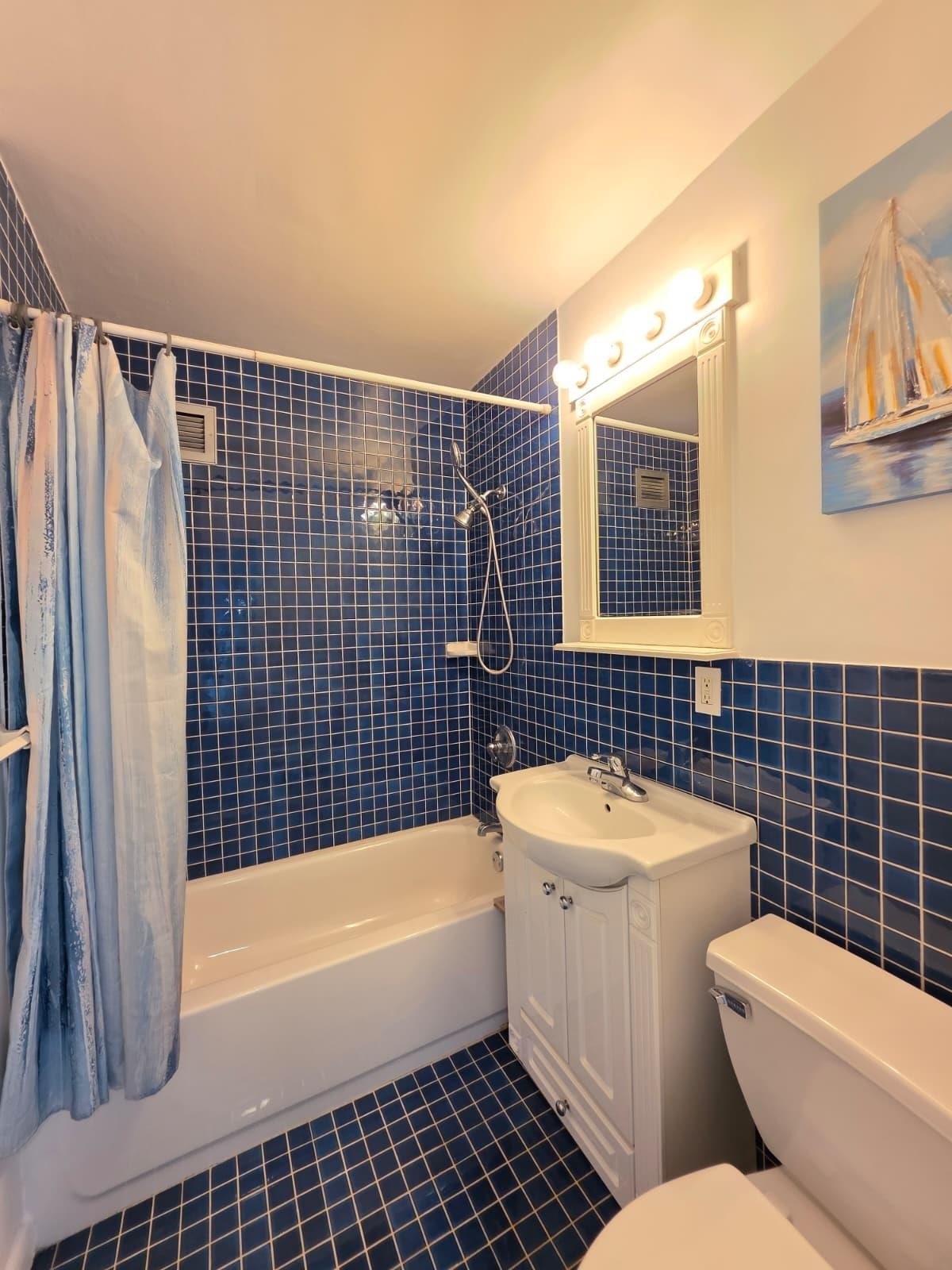 135 MONTGOMERY ST Unit: 17