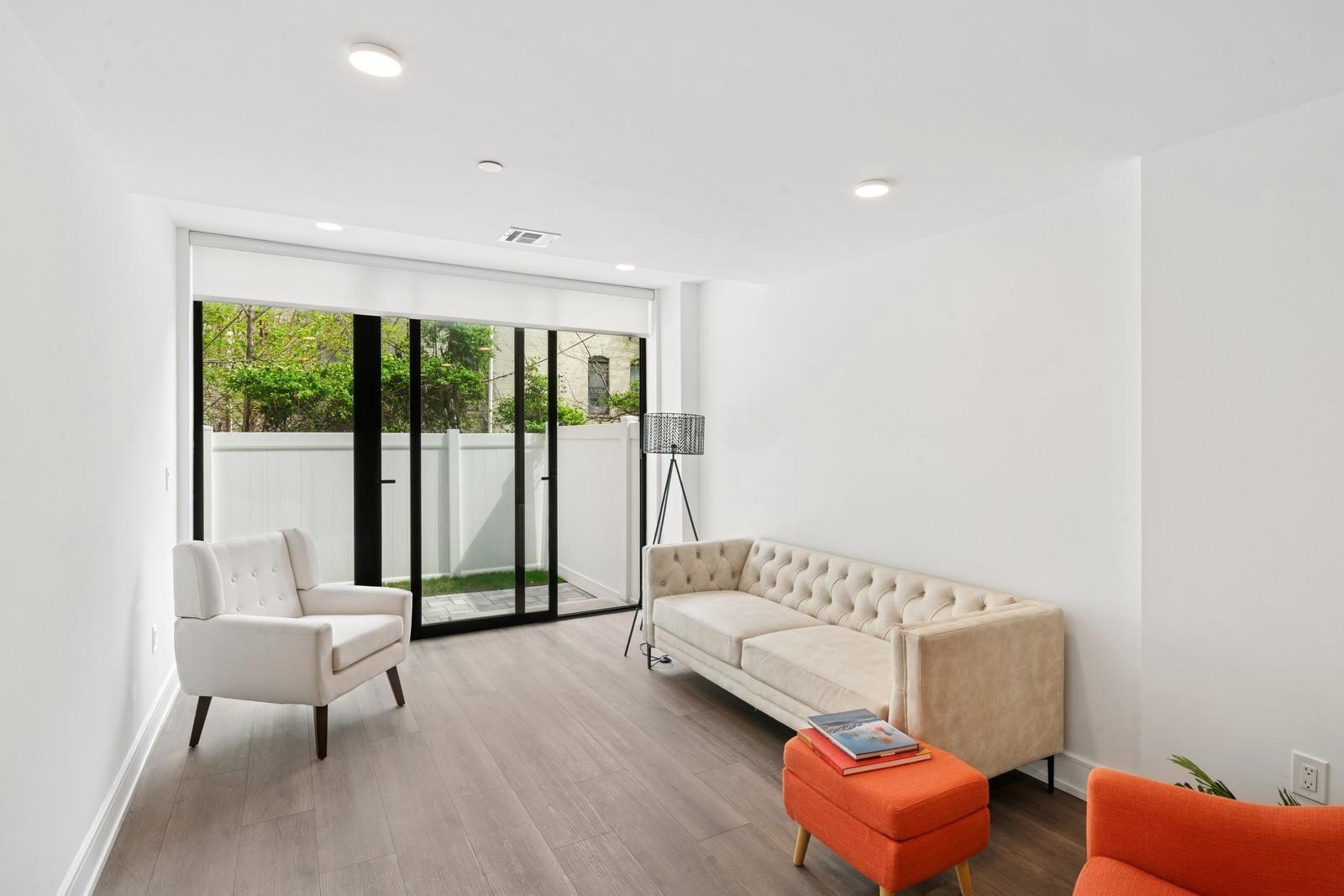 32 JONES ST Unit: 102