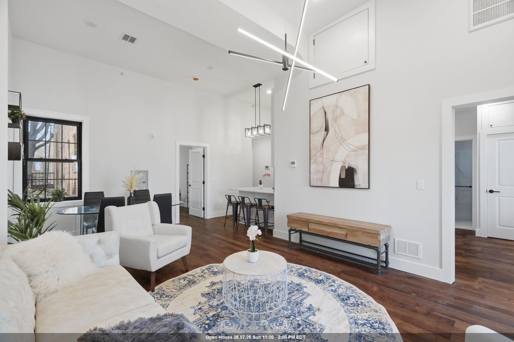 104 GLENWOOD AVE Unit: 100
