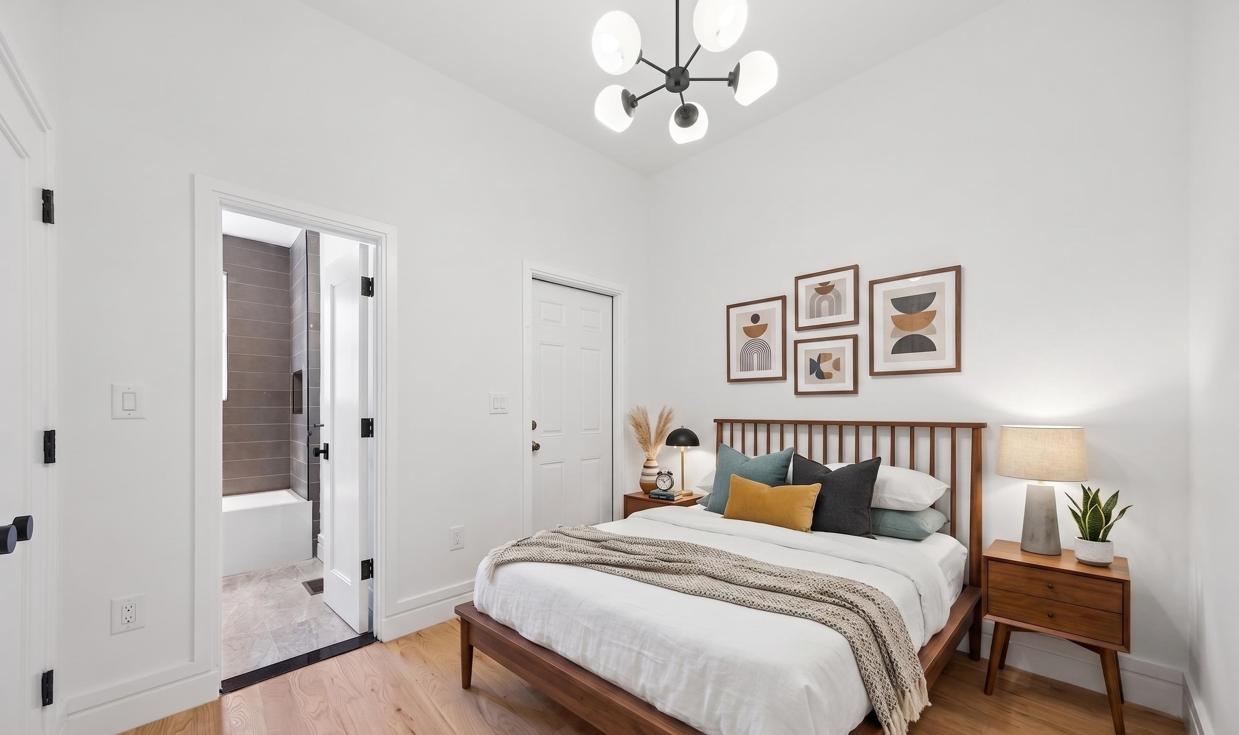 113 LINCOLN ST Unit: 1R