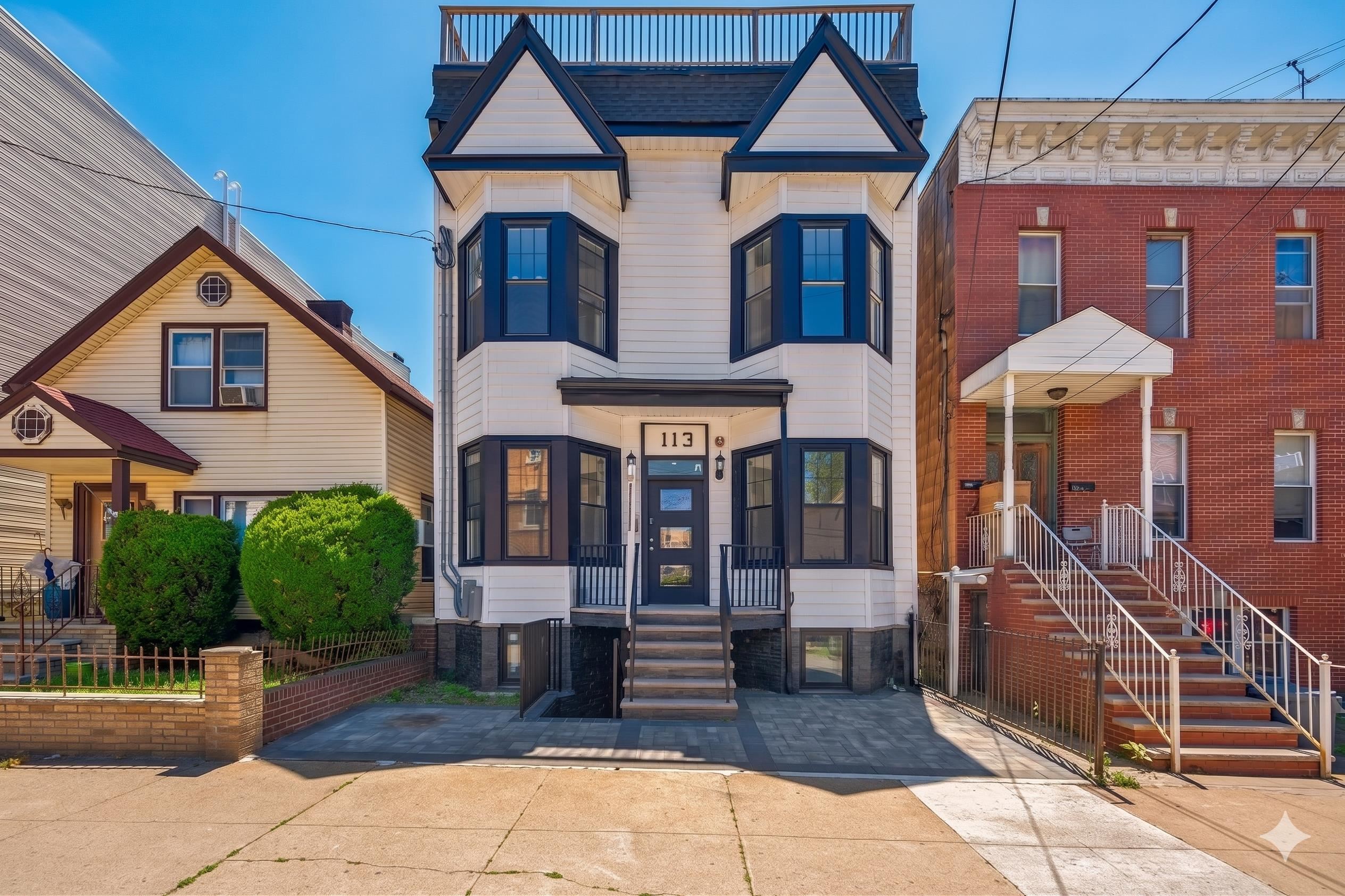 113 LINCOLN ST Unit: 1R