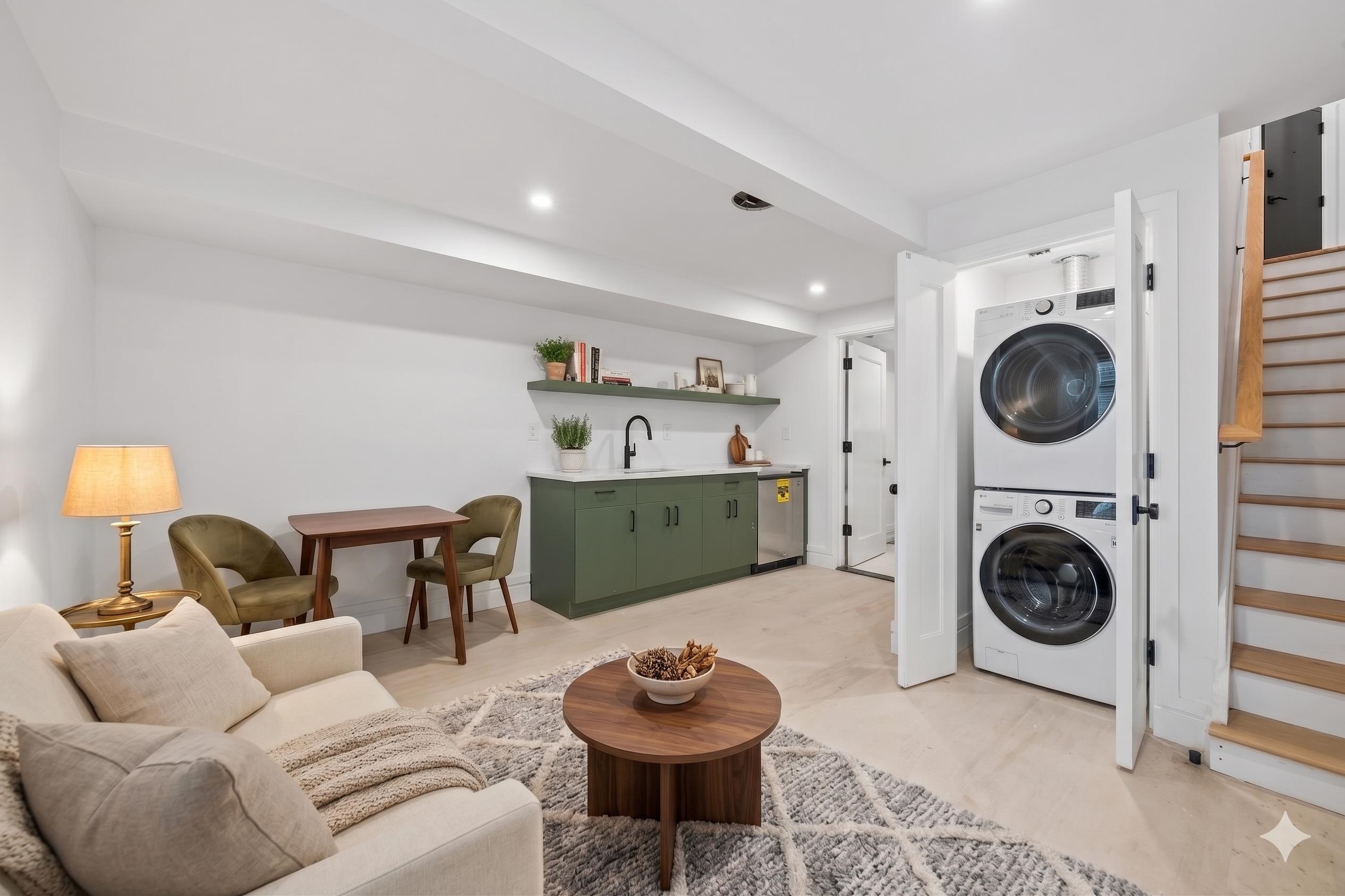 113 LINCOLN ST Unit: 1R