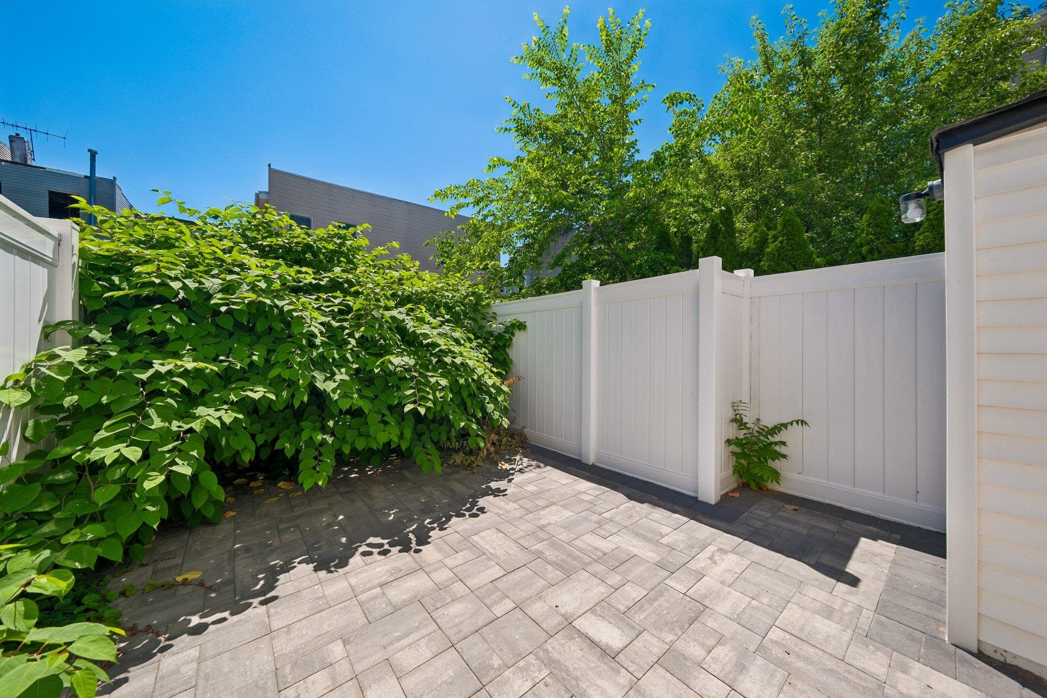 113 LINCOLN ST Unit: 1R