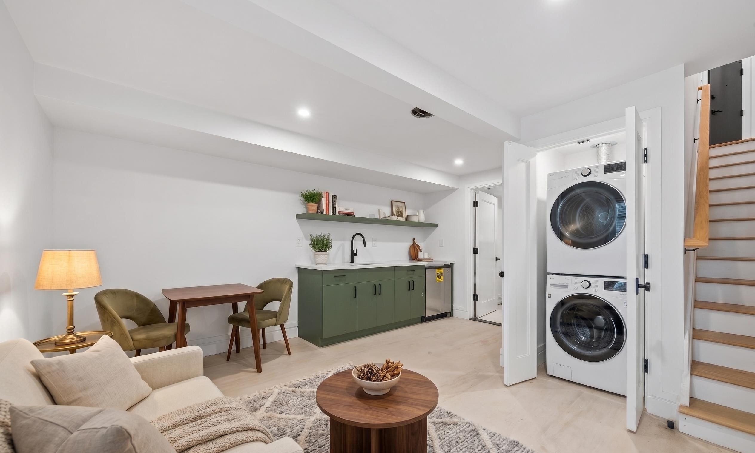 113 LINCOLN ST Unit: 1R
