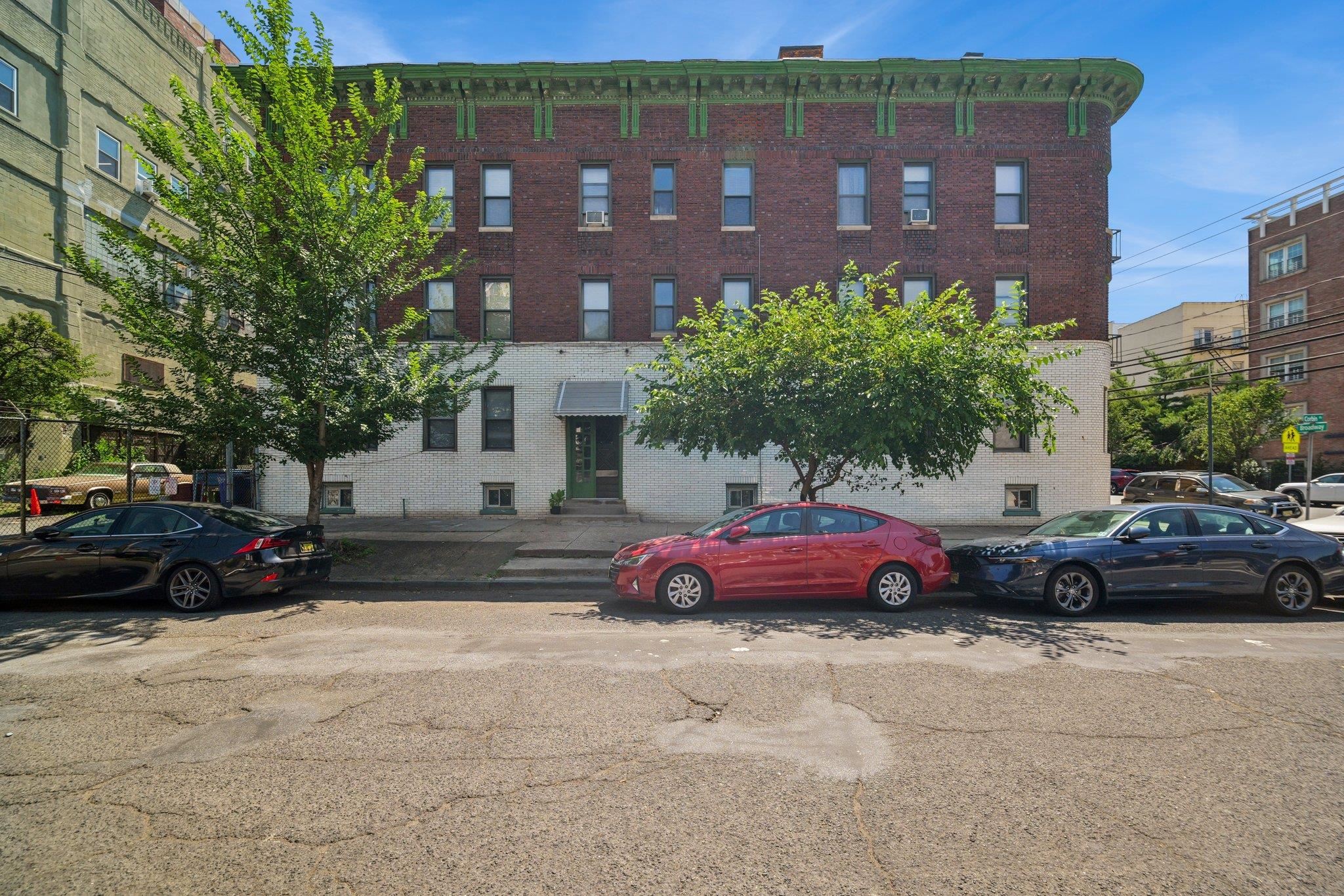 46 BROADWAY Unit: 3