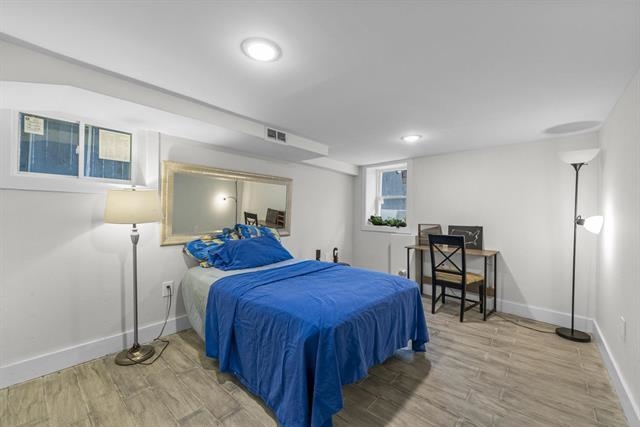 684 SUMMIT AVE Unit: A1