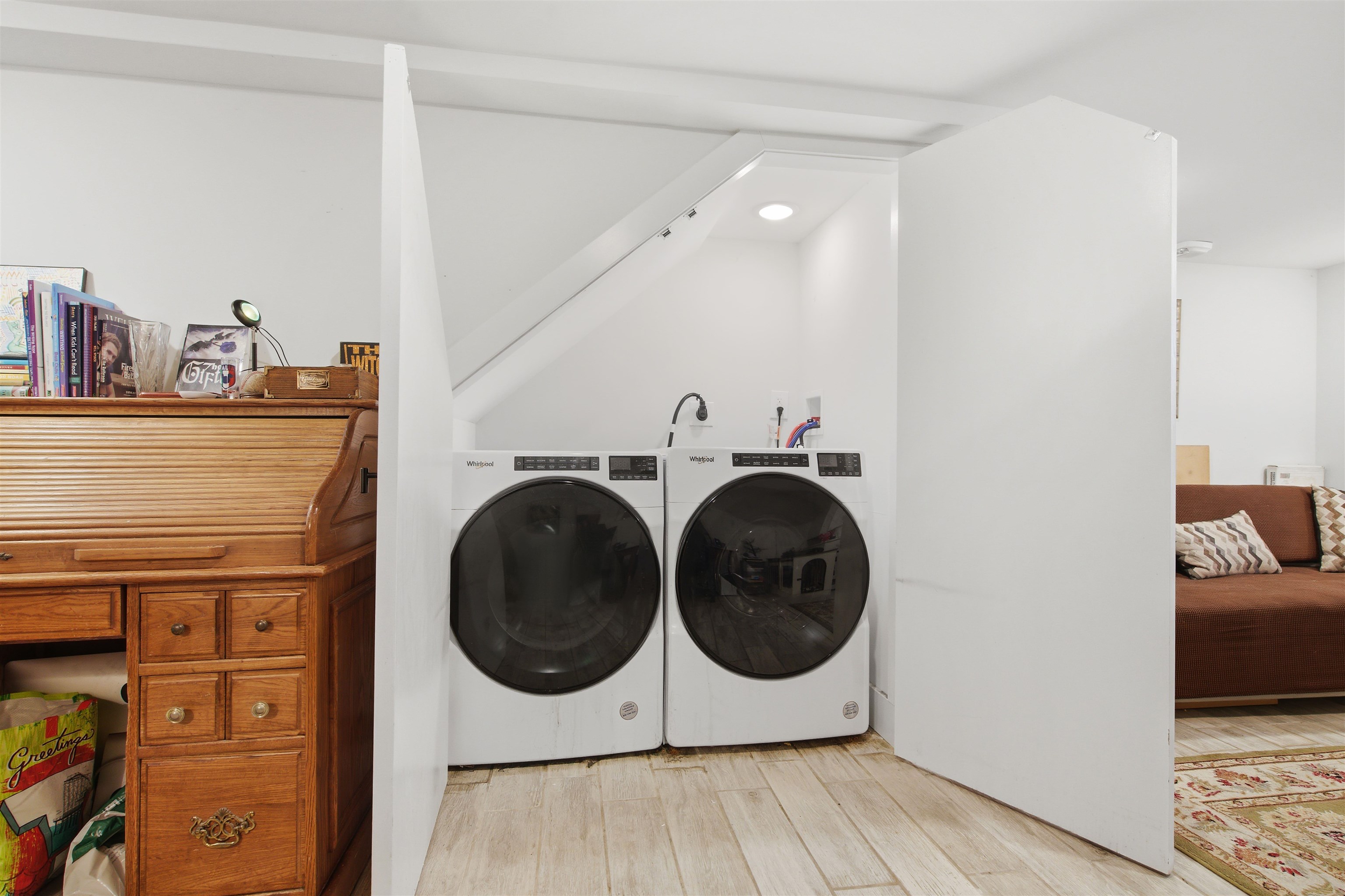 684 SUMMIT AVE Unit: A1