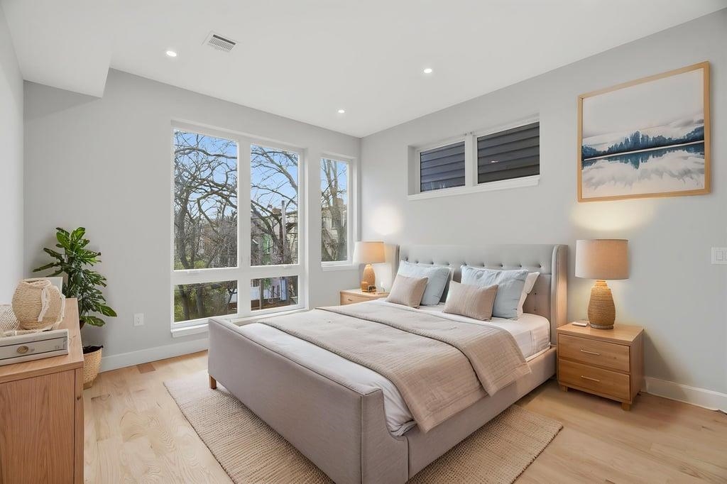 27 CLINTON AVE Unit: 1