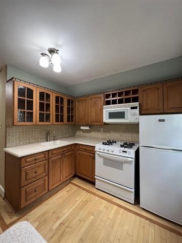 53 HUDSON PL Unit: 3