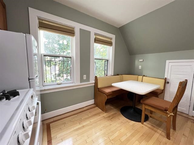53 HUDSON PL Unit: 3