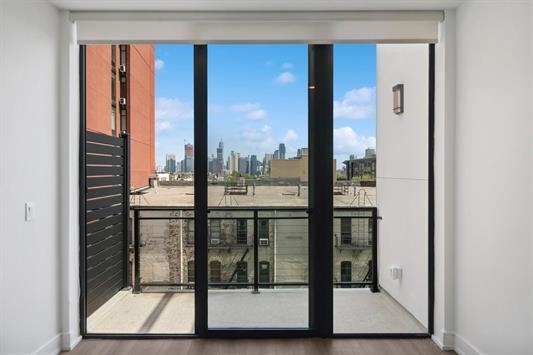 32 JONES ST Unit: 403