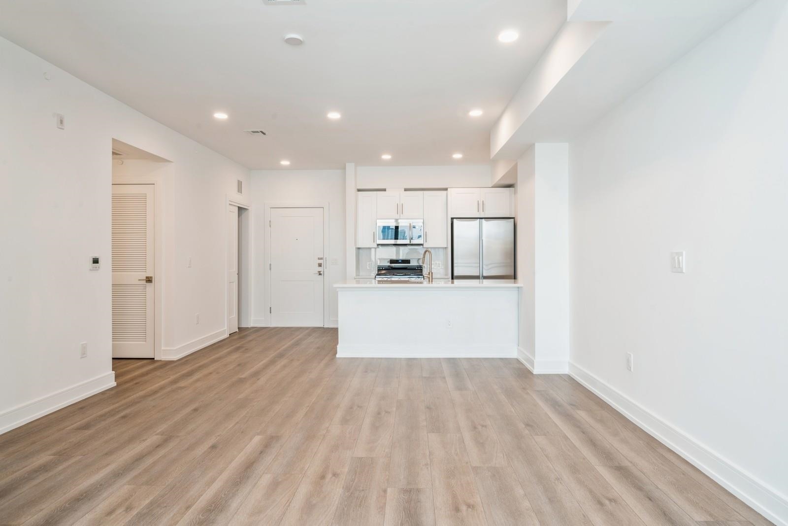 32 JONES ST Unit: 403