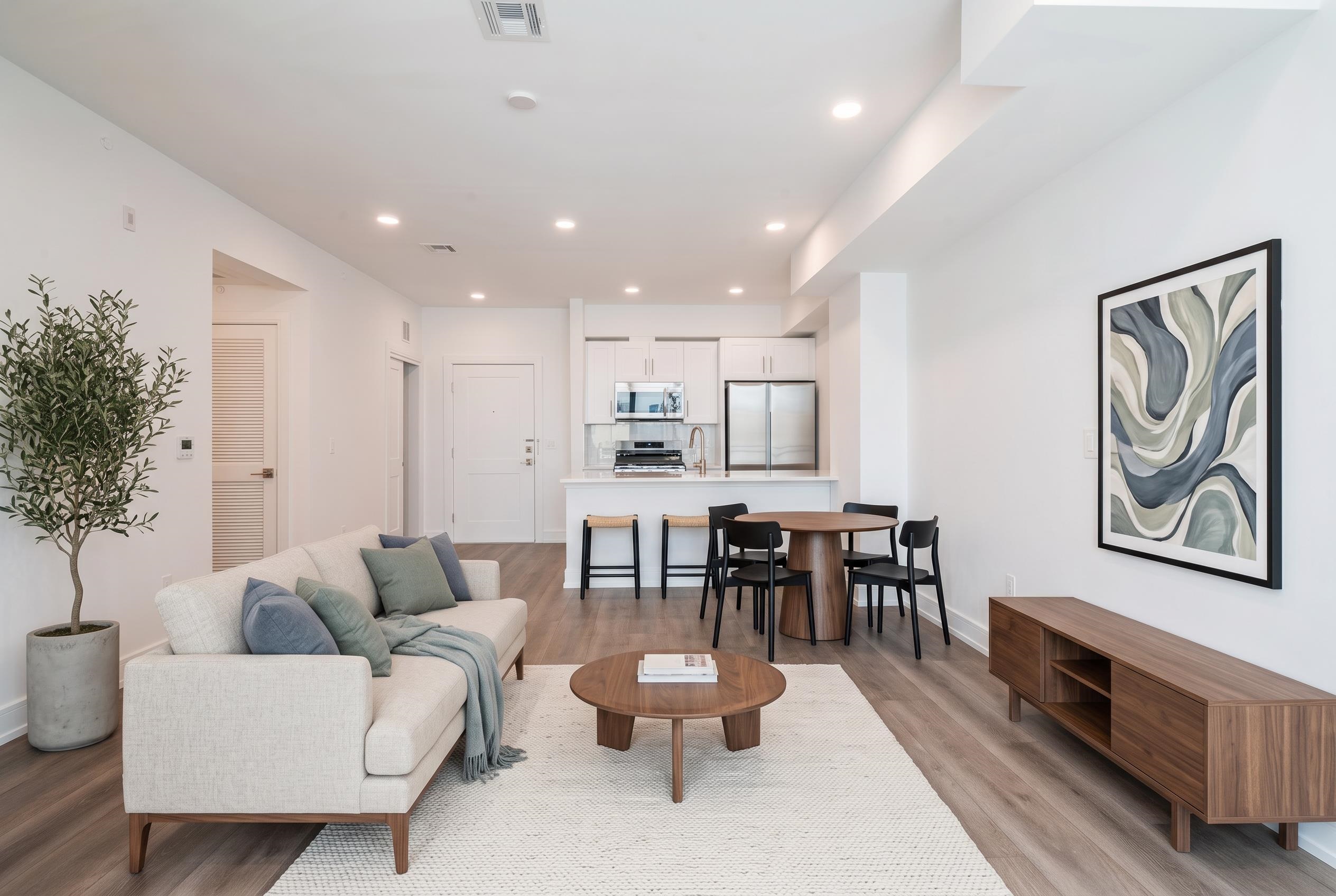 32 JONES ST Unit: 403