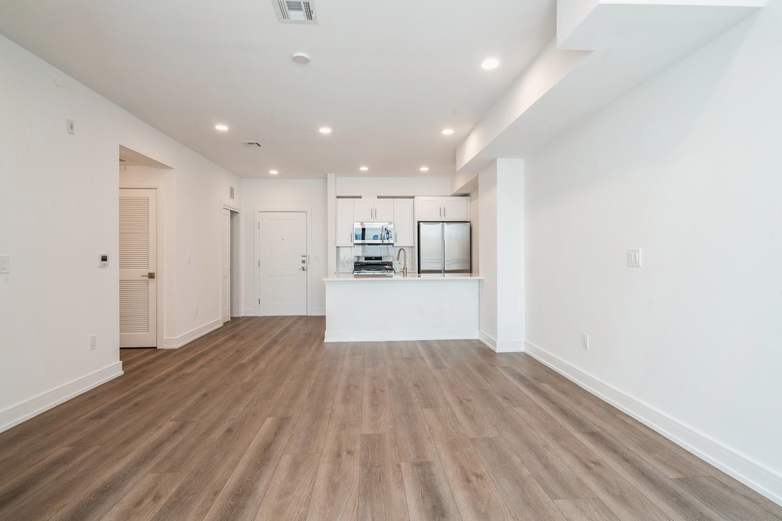 32 JONES ST Unit: 403