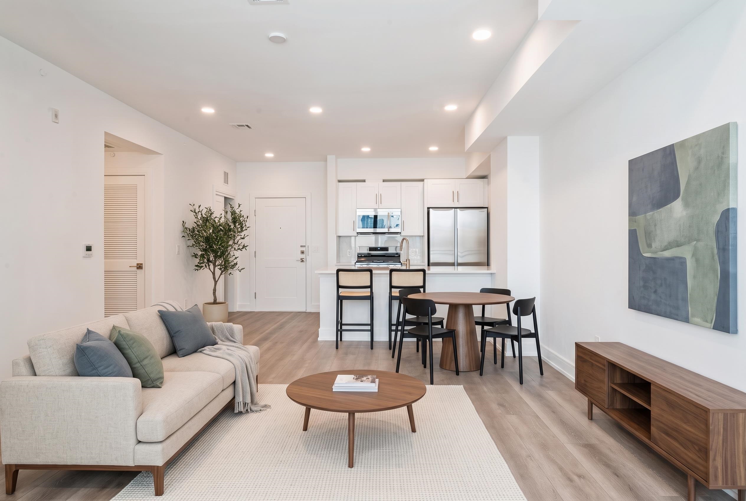 32 JONES ST Unit: 403