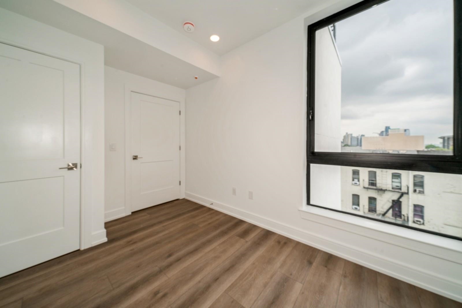 32 JONES ST Unit: 403