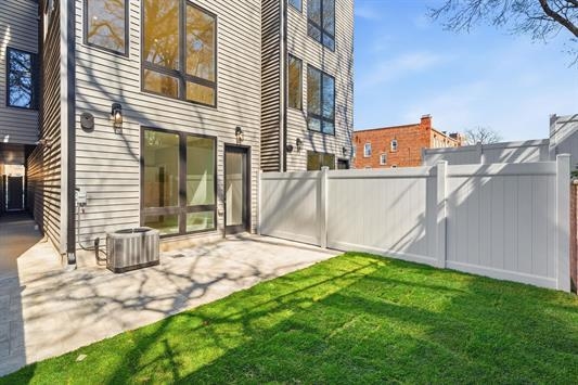27 CLINTON AVE