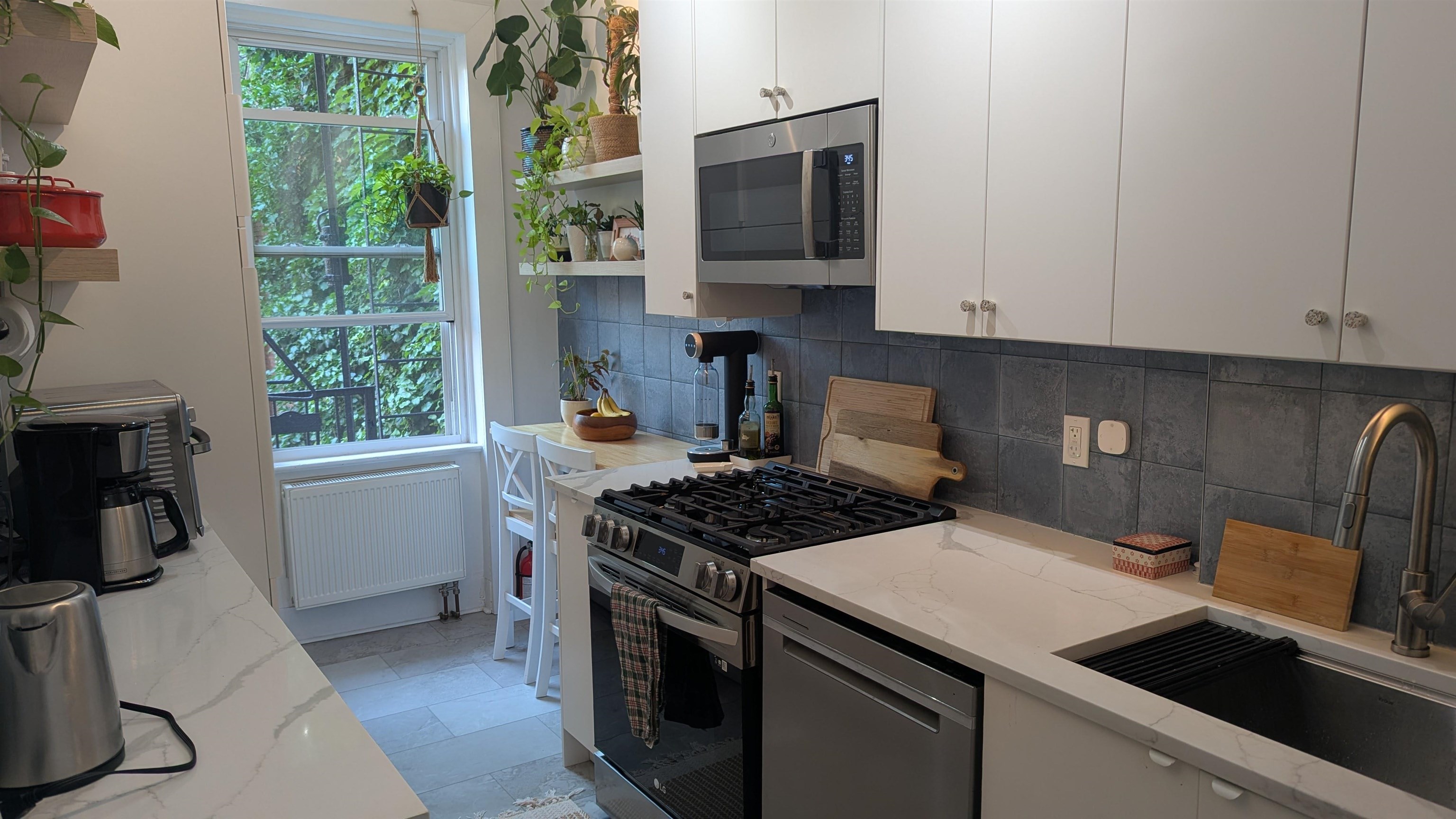 275 8TH ST Unit: 2
