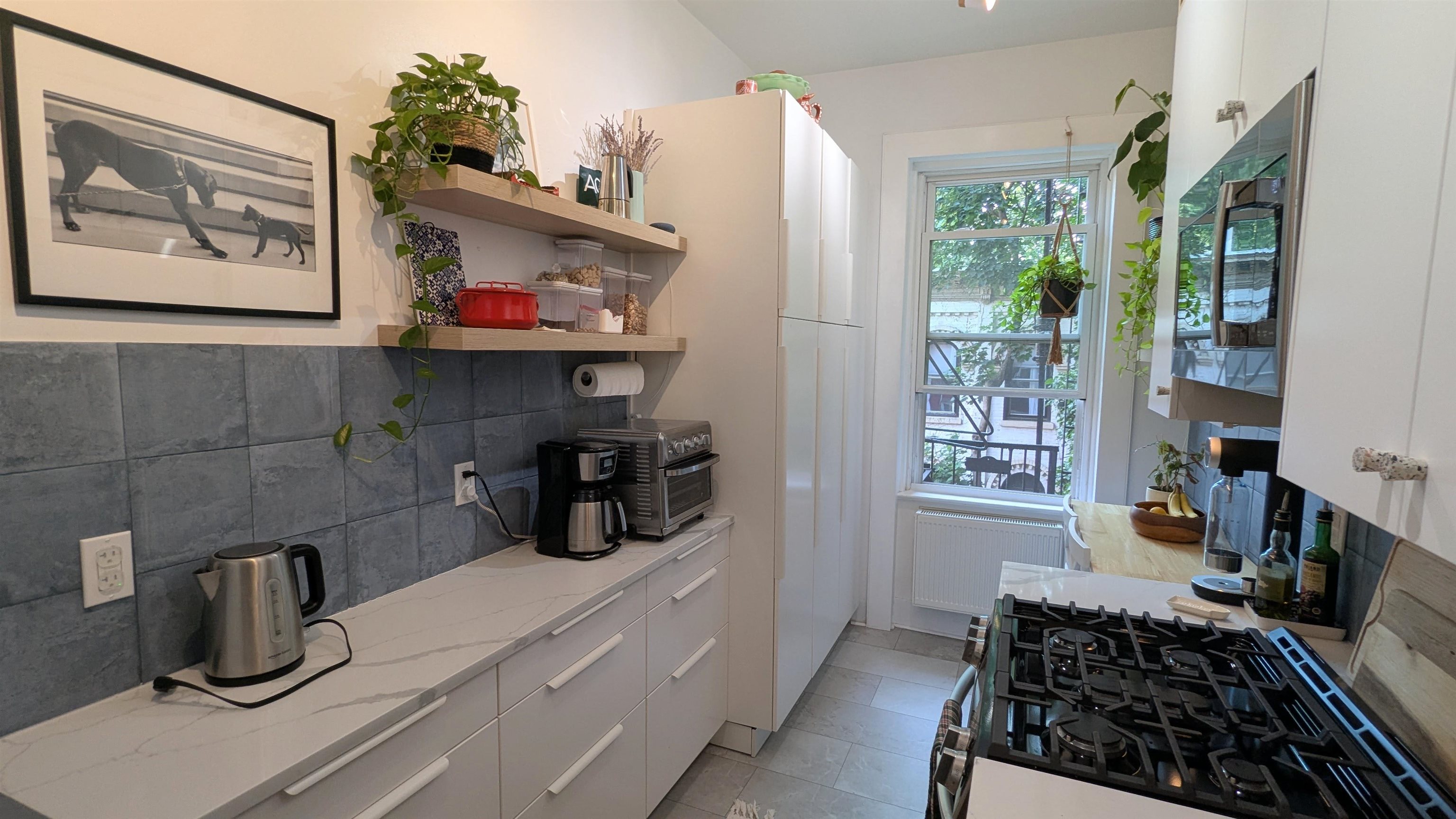 275 8TH ST Unit: 2