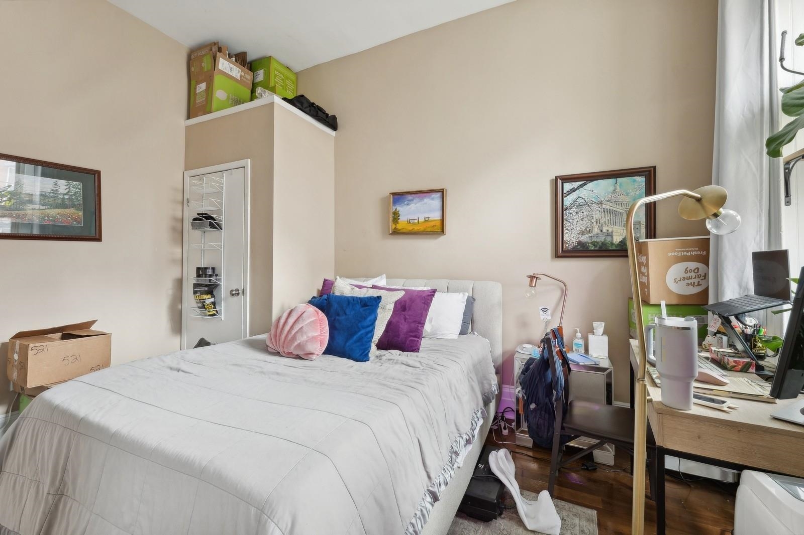 243 MONTGOMERY ST Unit: 2