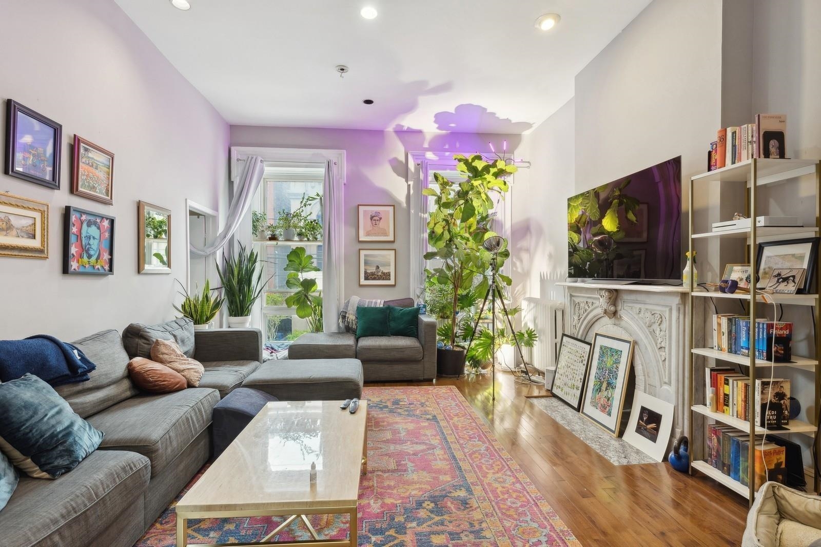 243 MONTGOMERY ST Unit: 2
