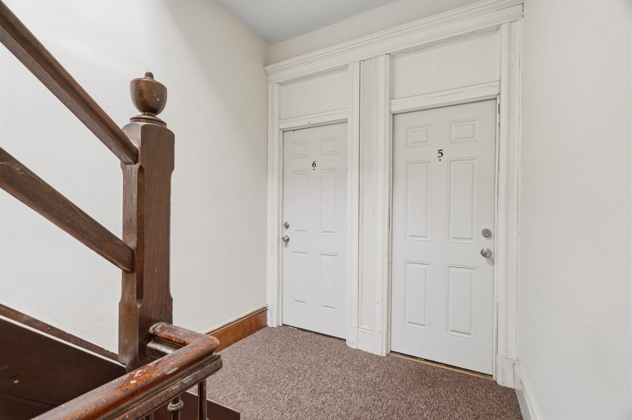 893 MONTGOMERY ST Unit: 6