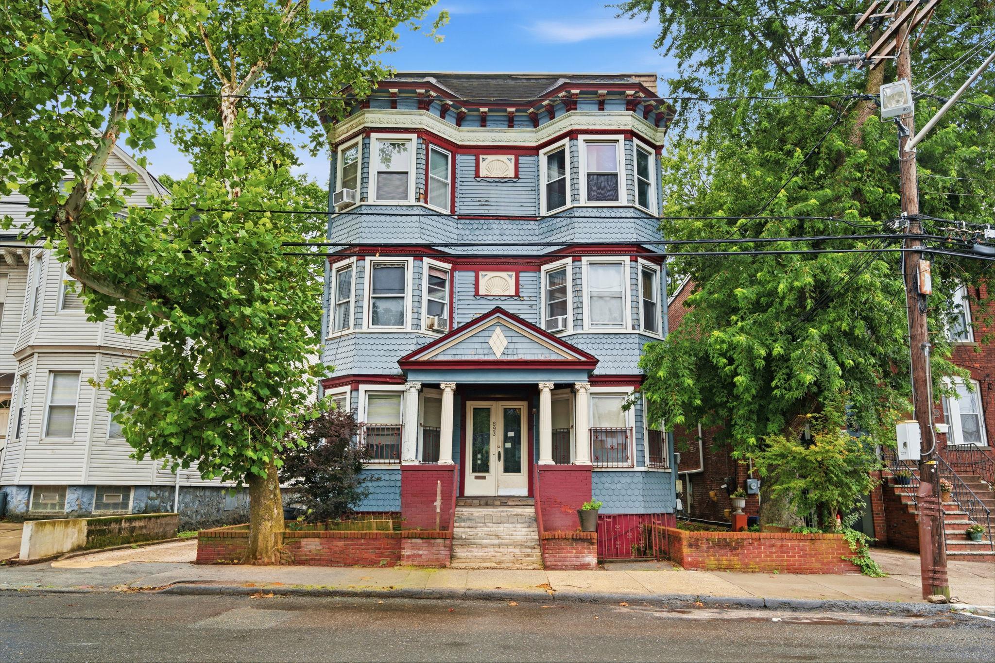 893 MONTGOMERY ST Unit: 6