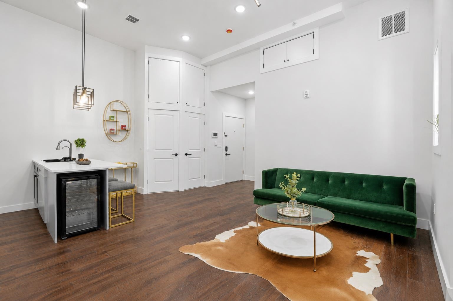 104 GLENWOOD AVE Unit: 303