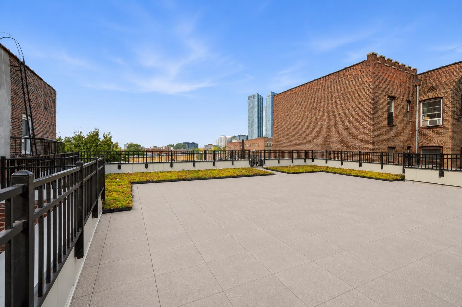 104 GLENWOOD AVE Unit: 303