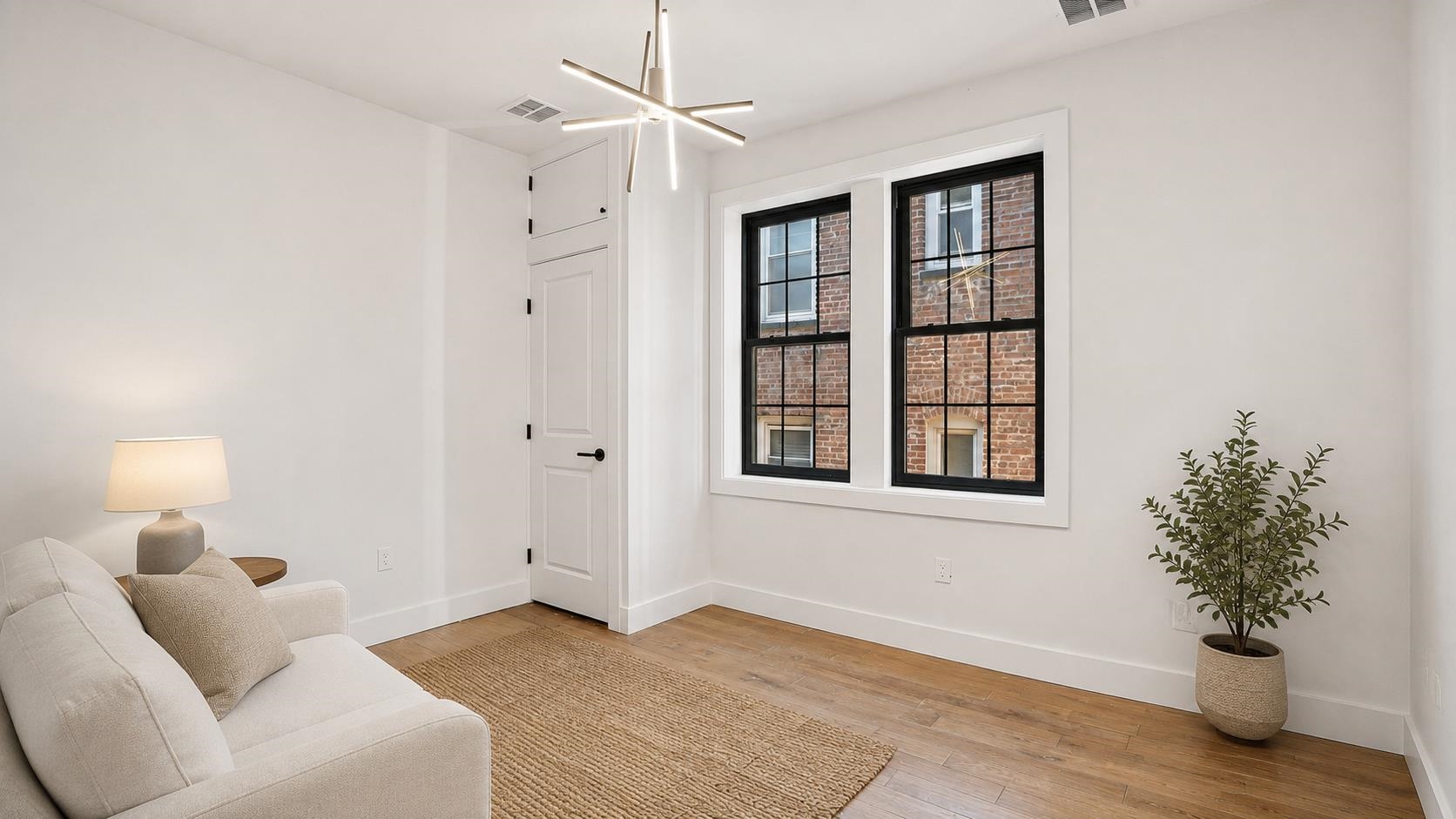 104 GLENWOOD AVE Unit: 303