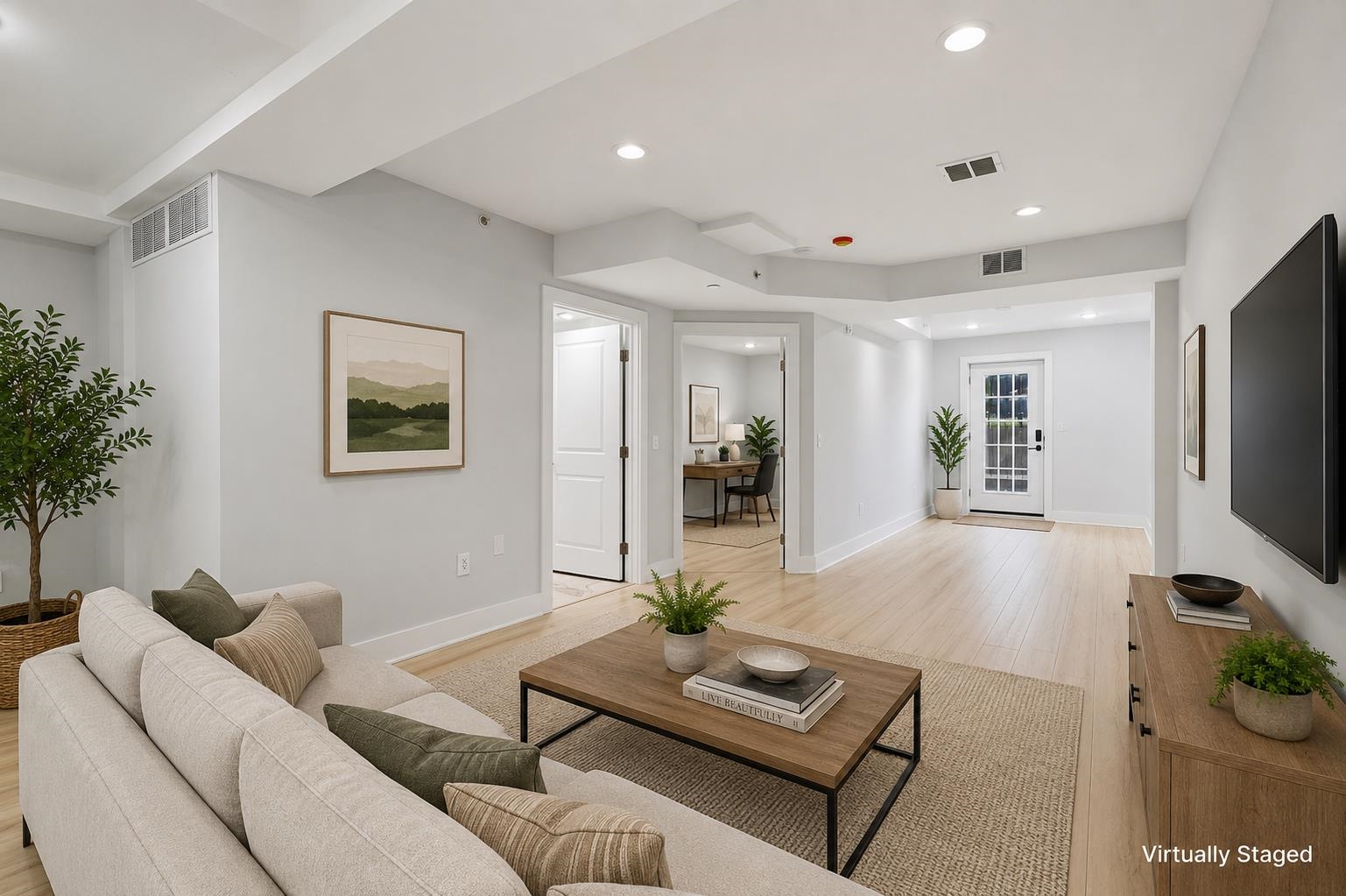 104 GLENWOOD AVE Unit: 004