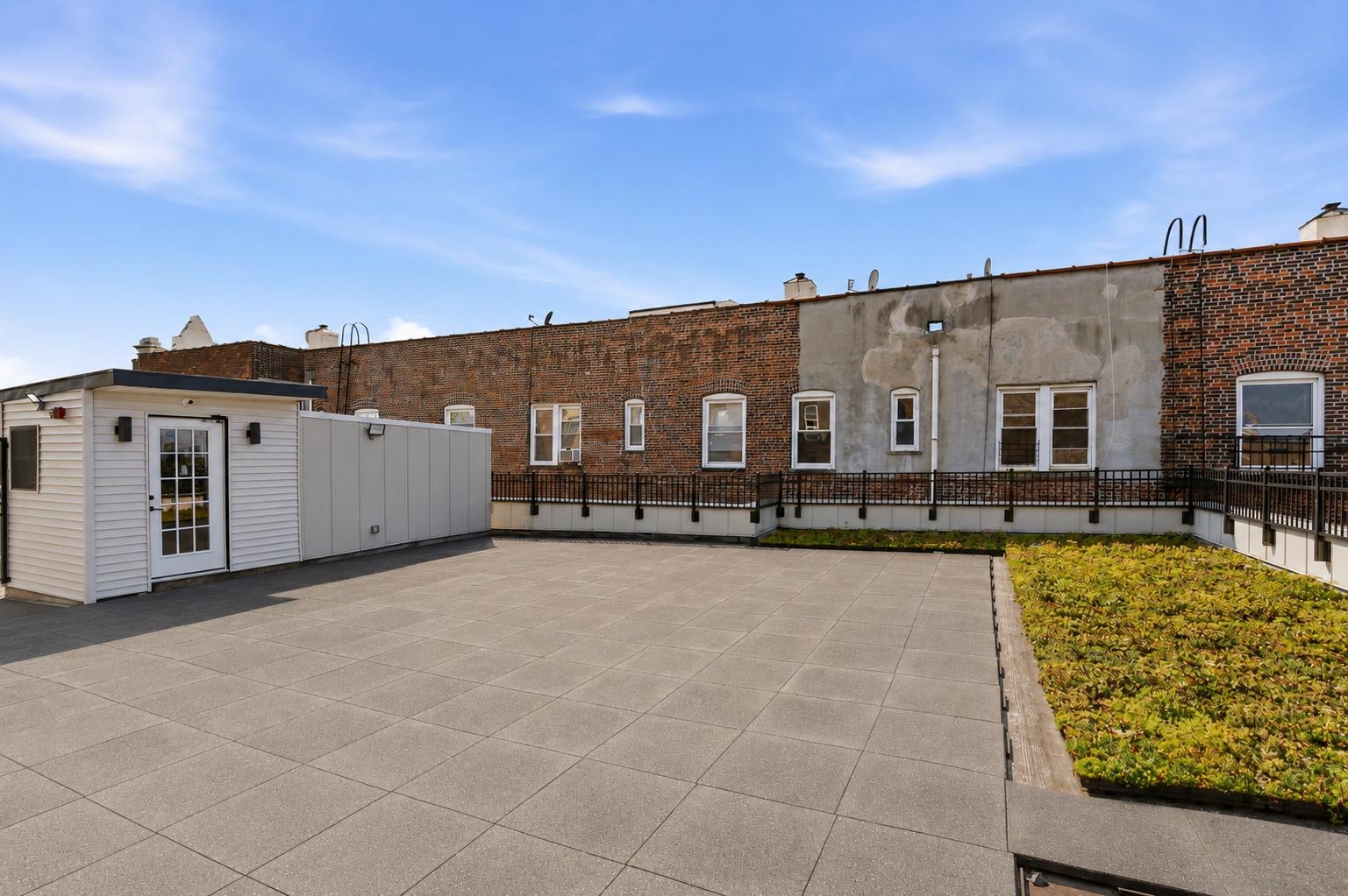 104 GLENWOOD AVE Unit: 004
