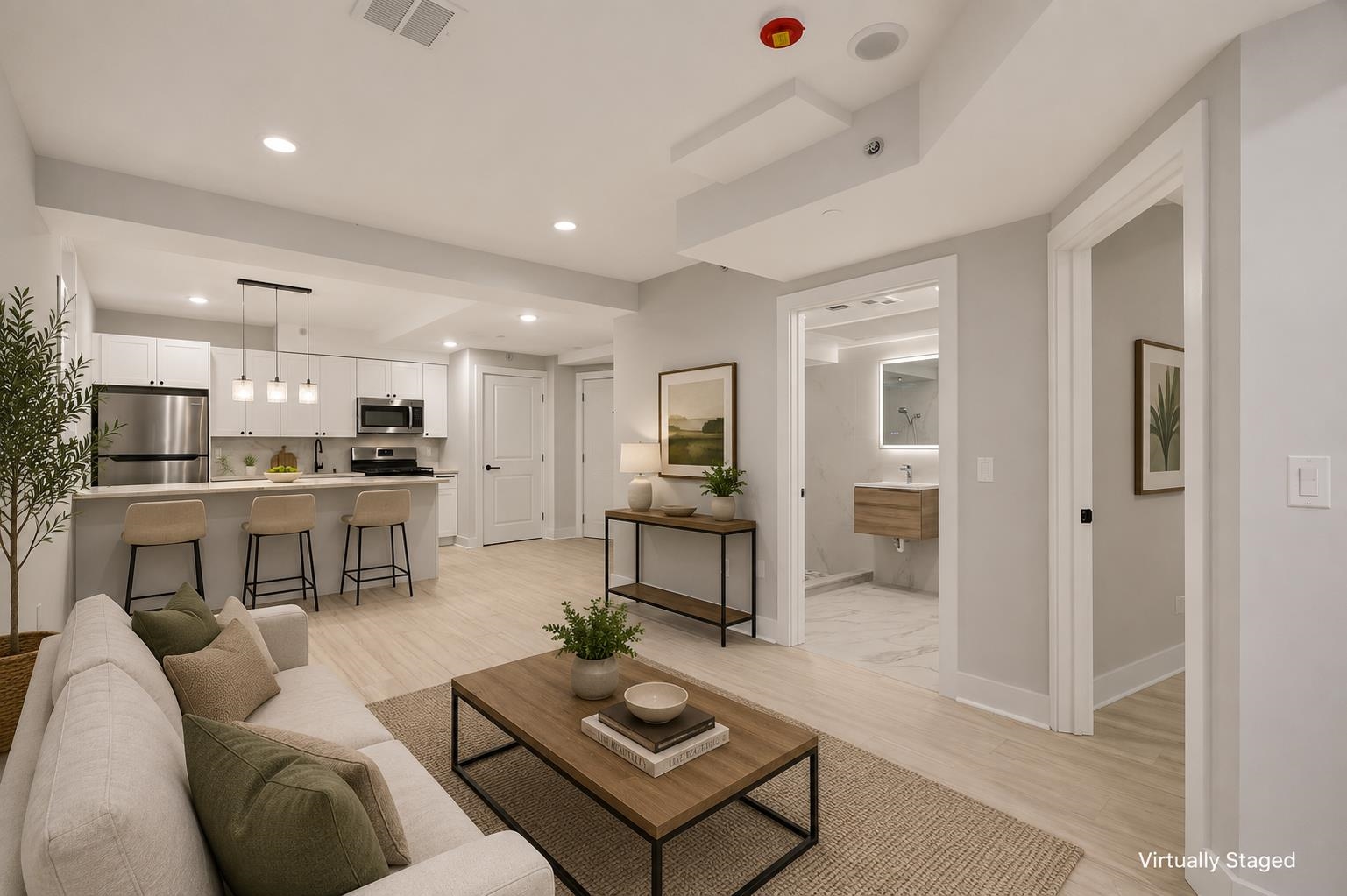 104 GLENWOOD AVE Unit: 004