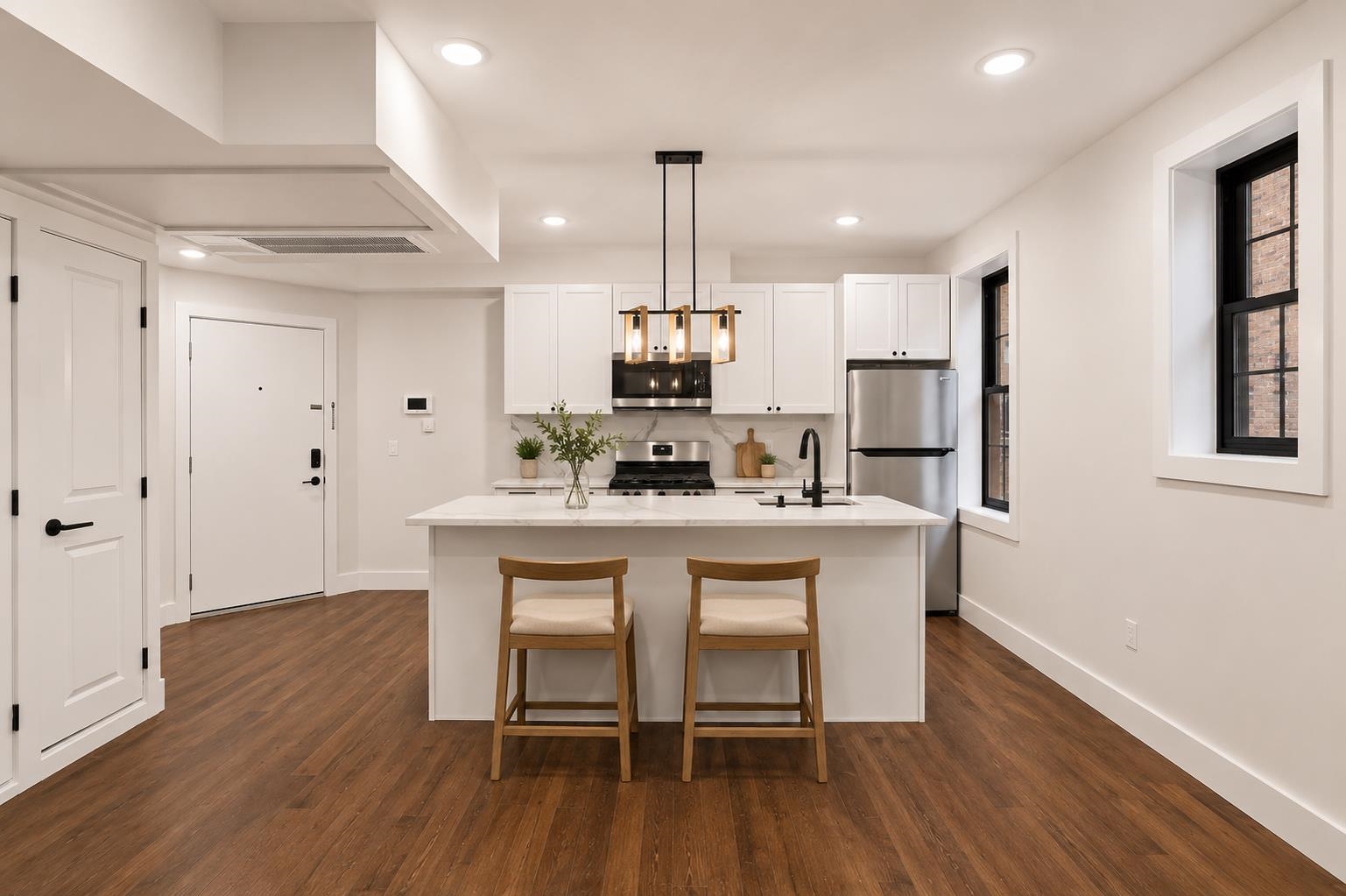104 GLENWOOD AVE Unit: 104