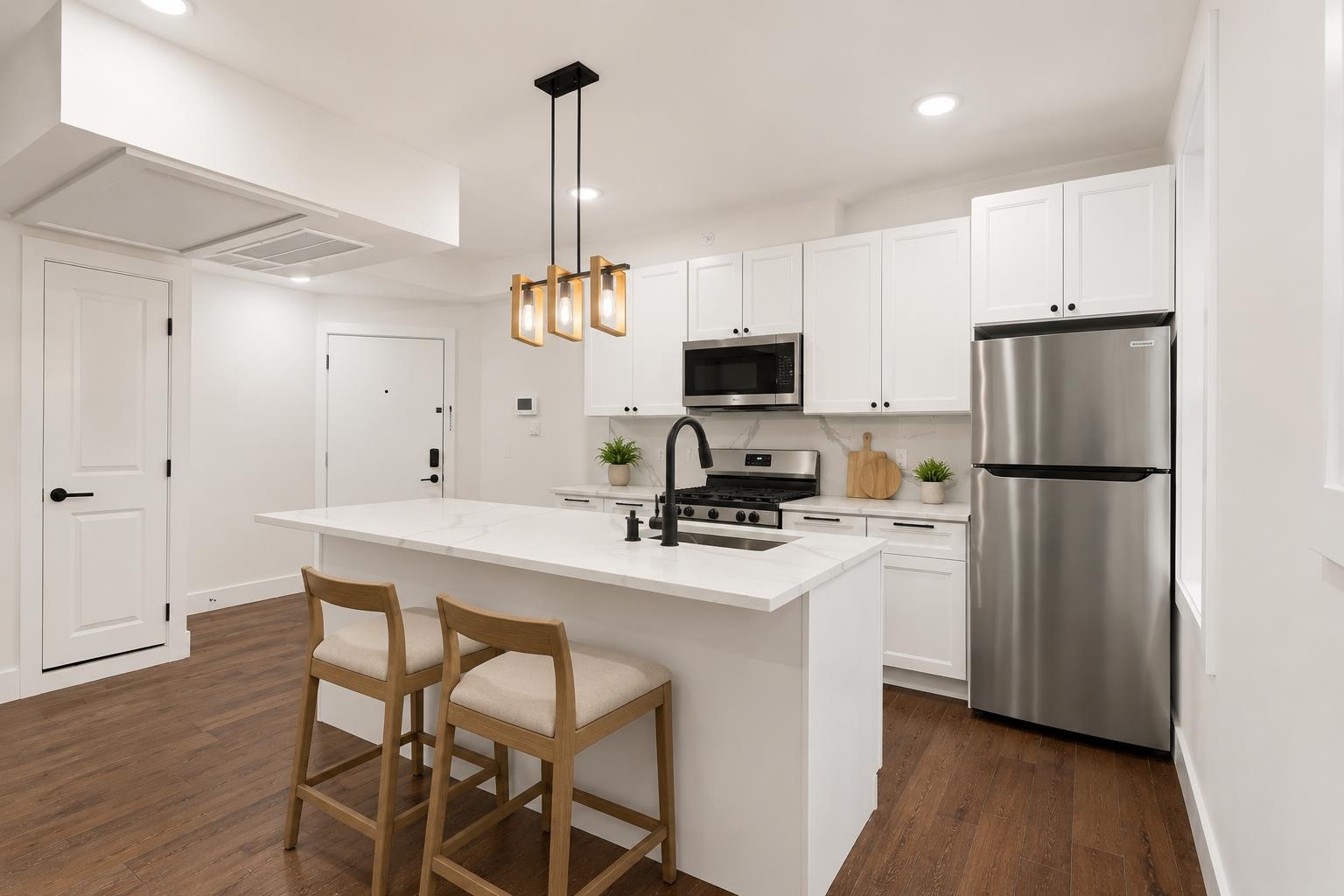 104 GLENWOOD AVE Unit: 104