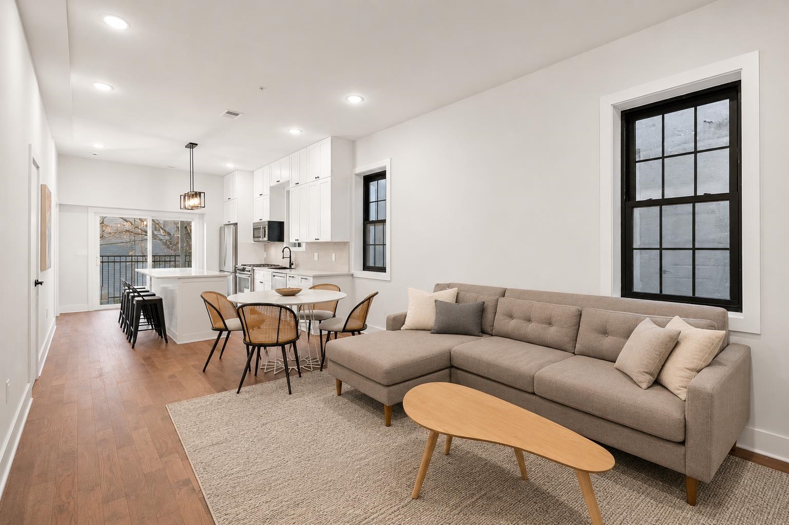 547 PALISADE AVE Unit: 2