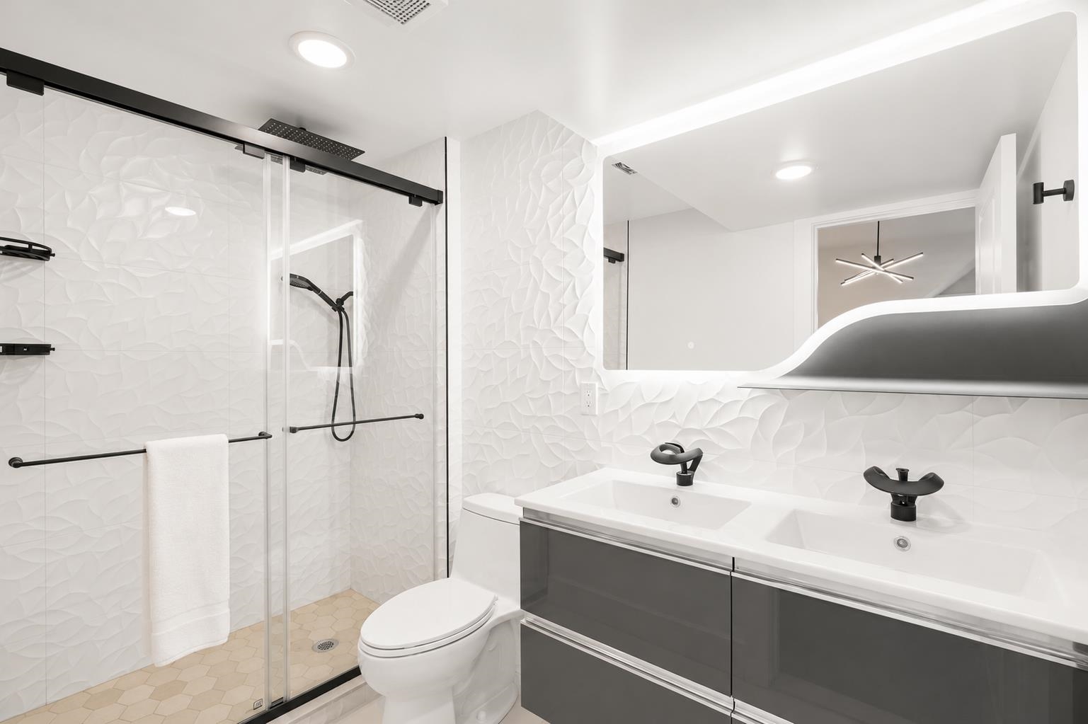 547 PALISADE AVE Unit: 2