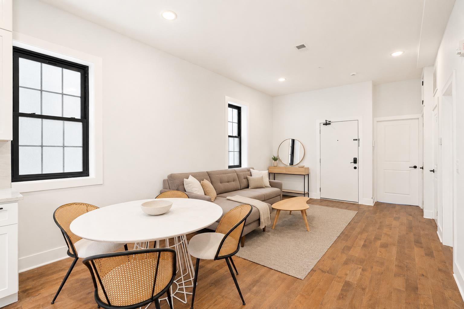 547 PALISADE AVE Unit: 2
