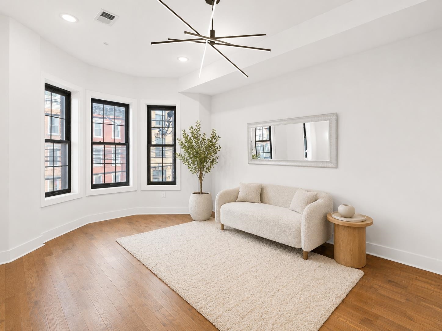 547 PALISADE AVE Unit: 2