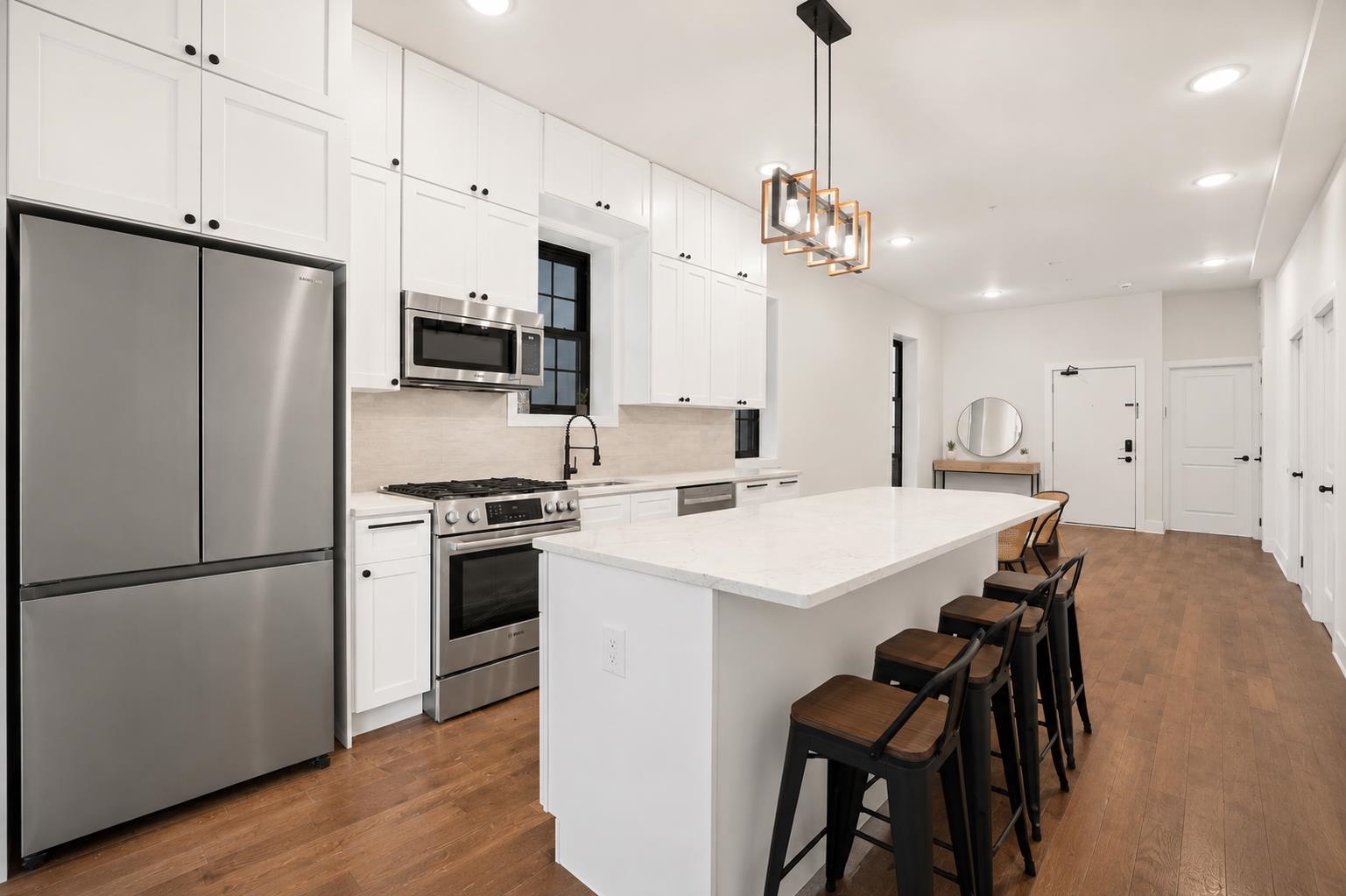 547 PALISADE AVE Unit: 2