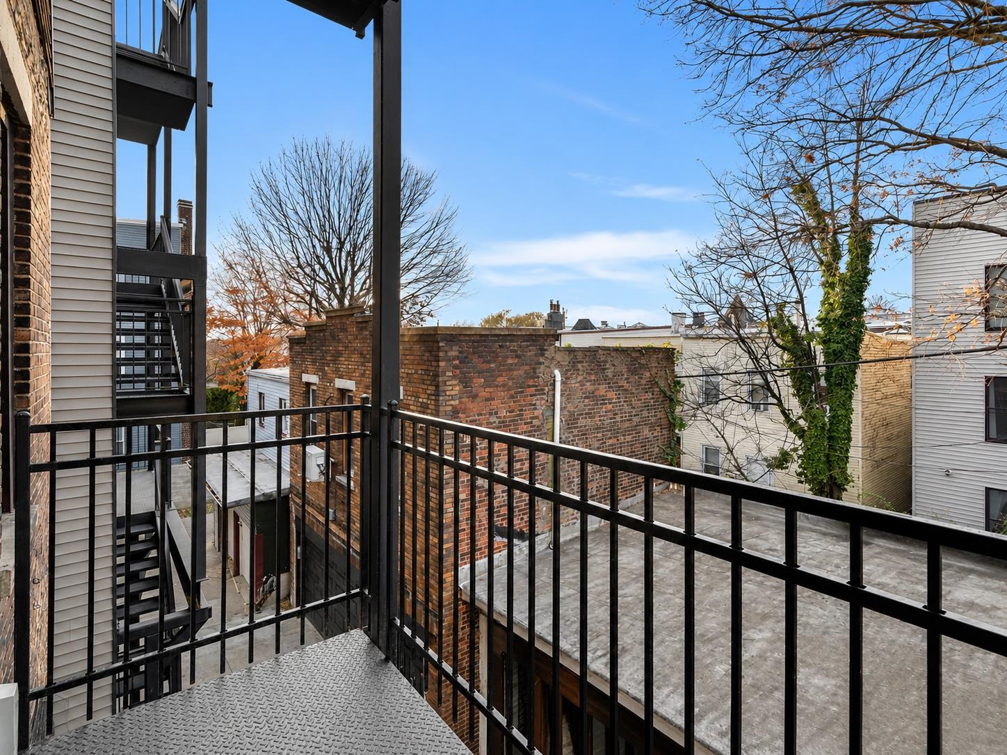 547 PALISADE AVE Unit: 2