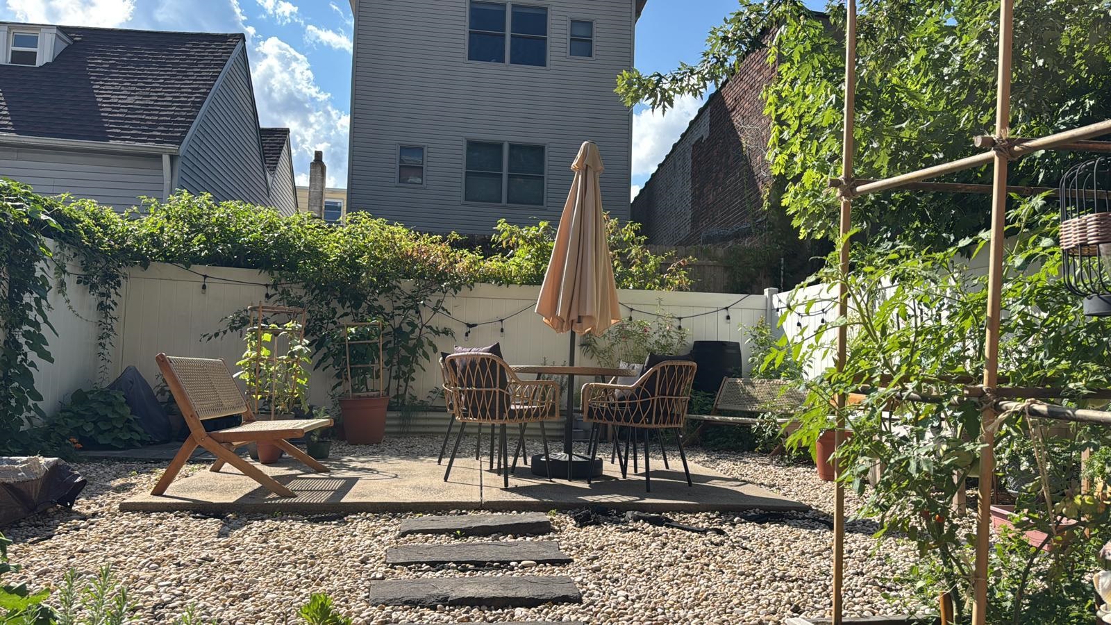 165 WEBSTER AVE Unit: 1