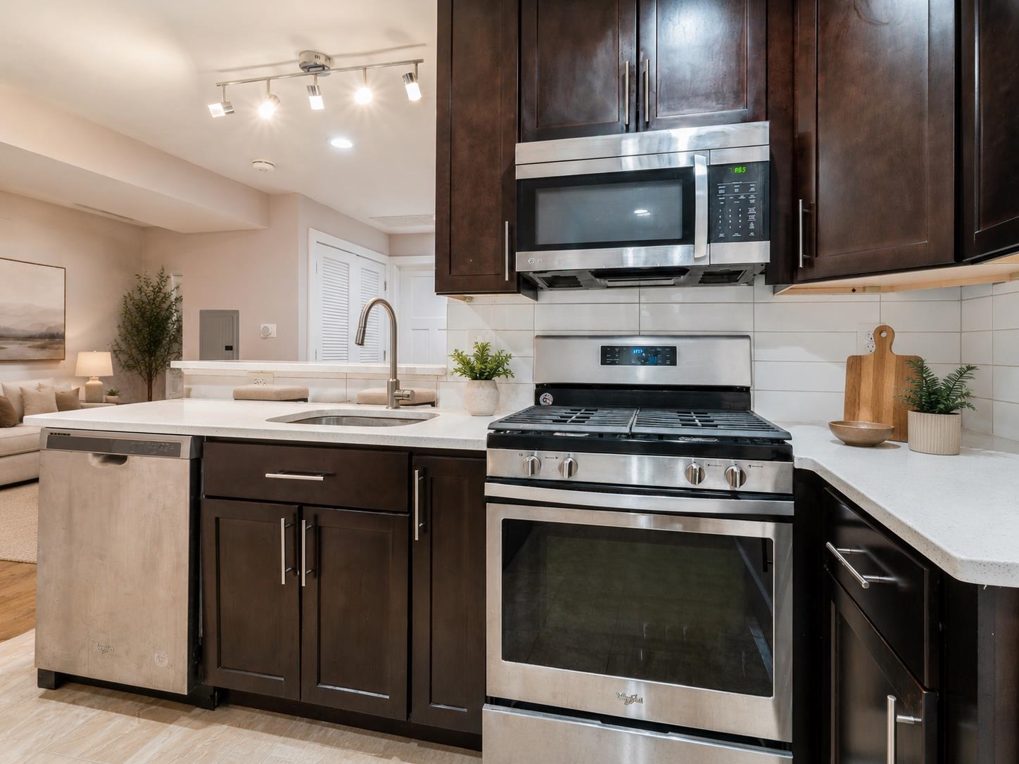 165 WEBSTER AVE Unit: 1